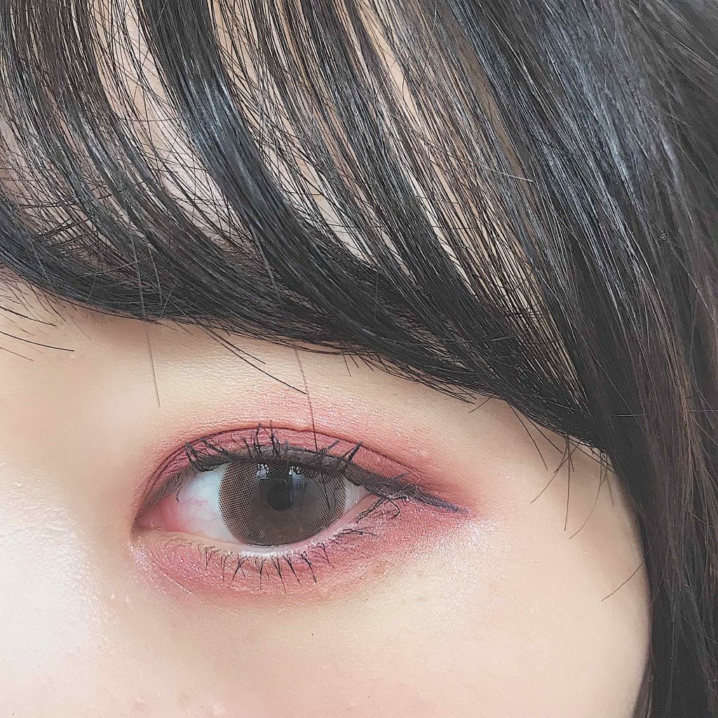 山本 on LIPS 「♡ドールメイク♡テディをアイホール全体にエチュードの赤を二重幅..」(1枚目)