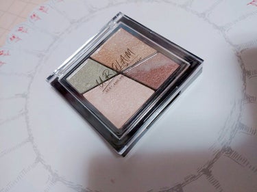 UR GLAM　VELVET EYE COLOR PALETTE/U R GLAM/パウダーアイシャドウを使ったクチコミ（1枚目）