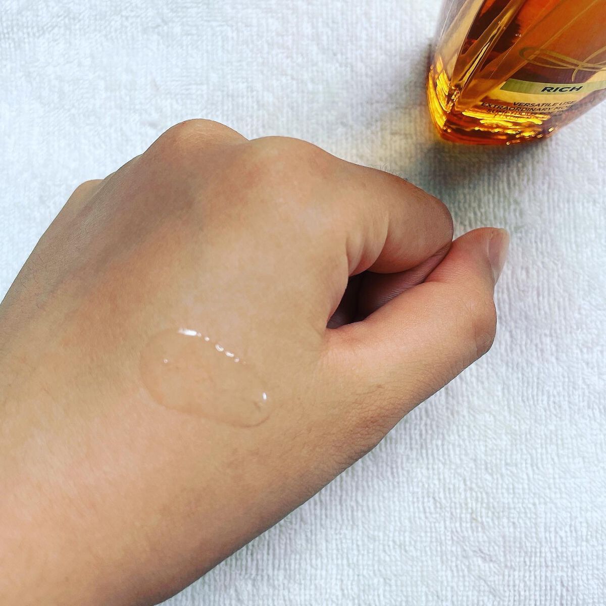 エルセーヴ エクストラオーディナリー オイル リッチフィニッシュ/ロレアル パリ/ヘアオイルを使ったクチコミ（3枚目）