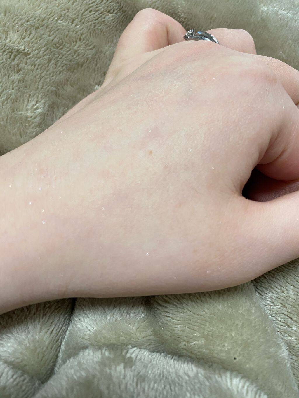 ボーム エサンシエル/CHANEL/スティックハイライトを使ったクチコミ(3枚目)