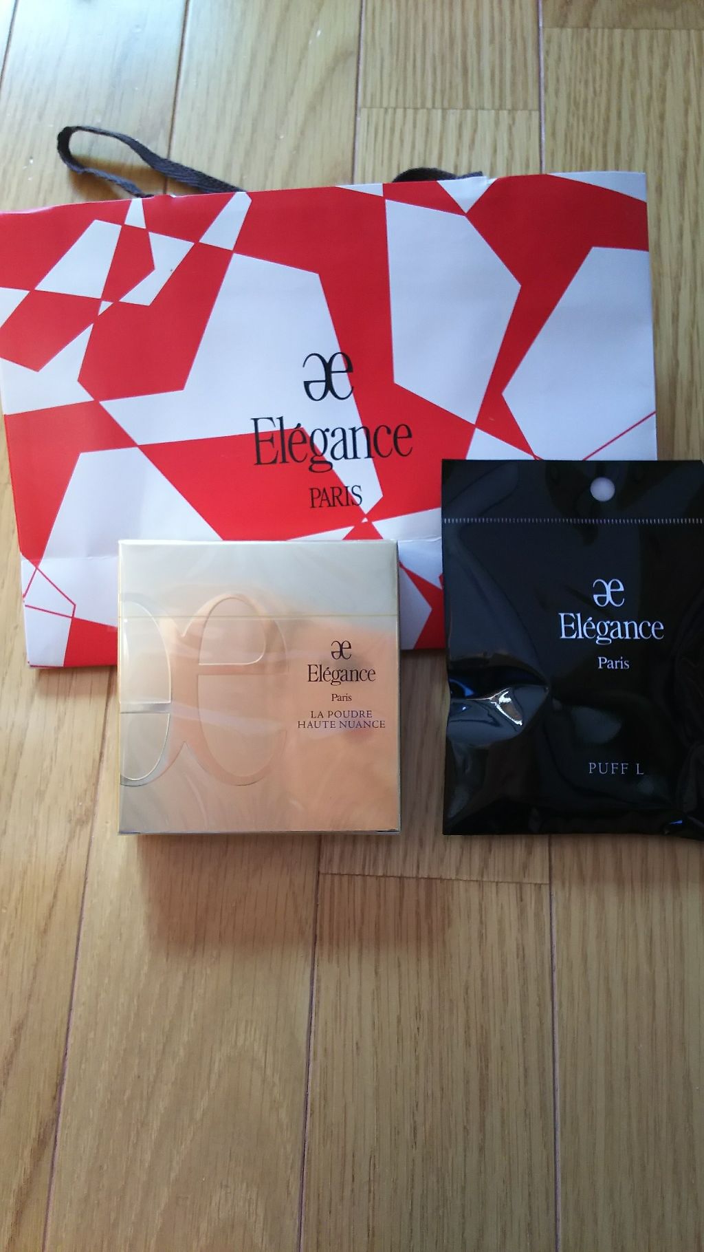 ラ プードル オートニュアンス/Elégance/プレストパウダーを使ったクチコミ（1枚目）