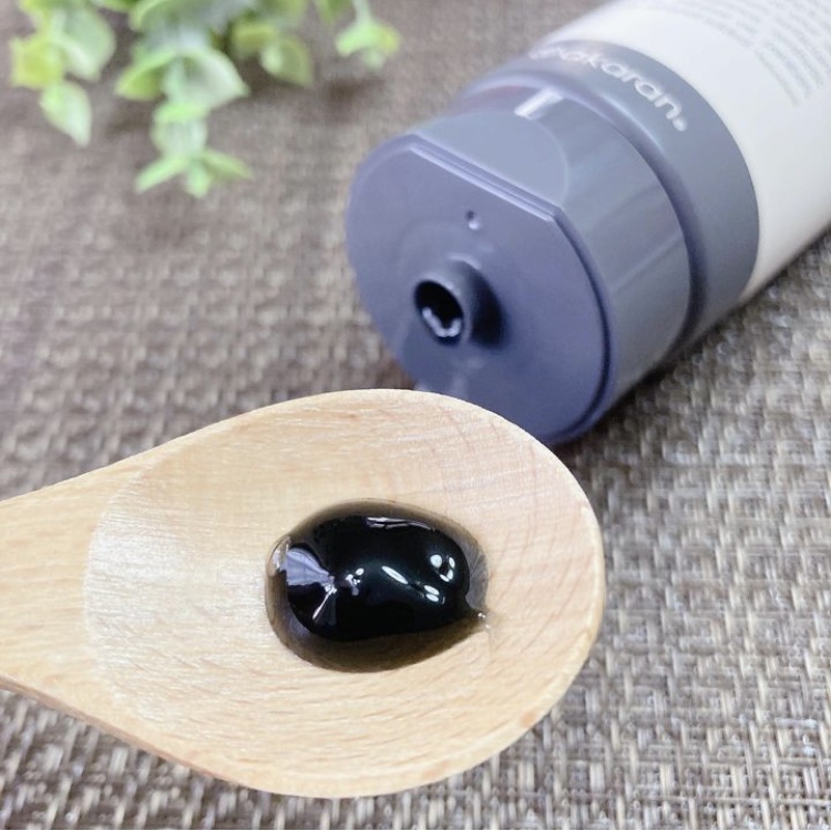 ブラックジェルクレンジング/.akaran/クレンジングジェルを使ったクチコミ（2枚目）