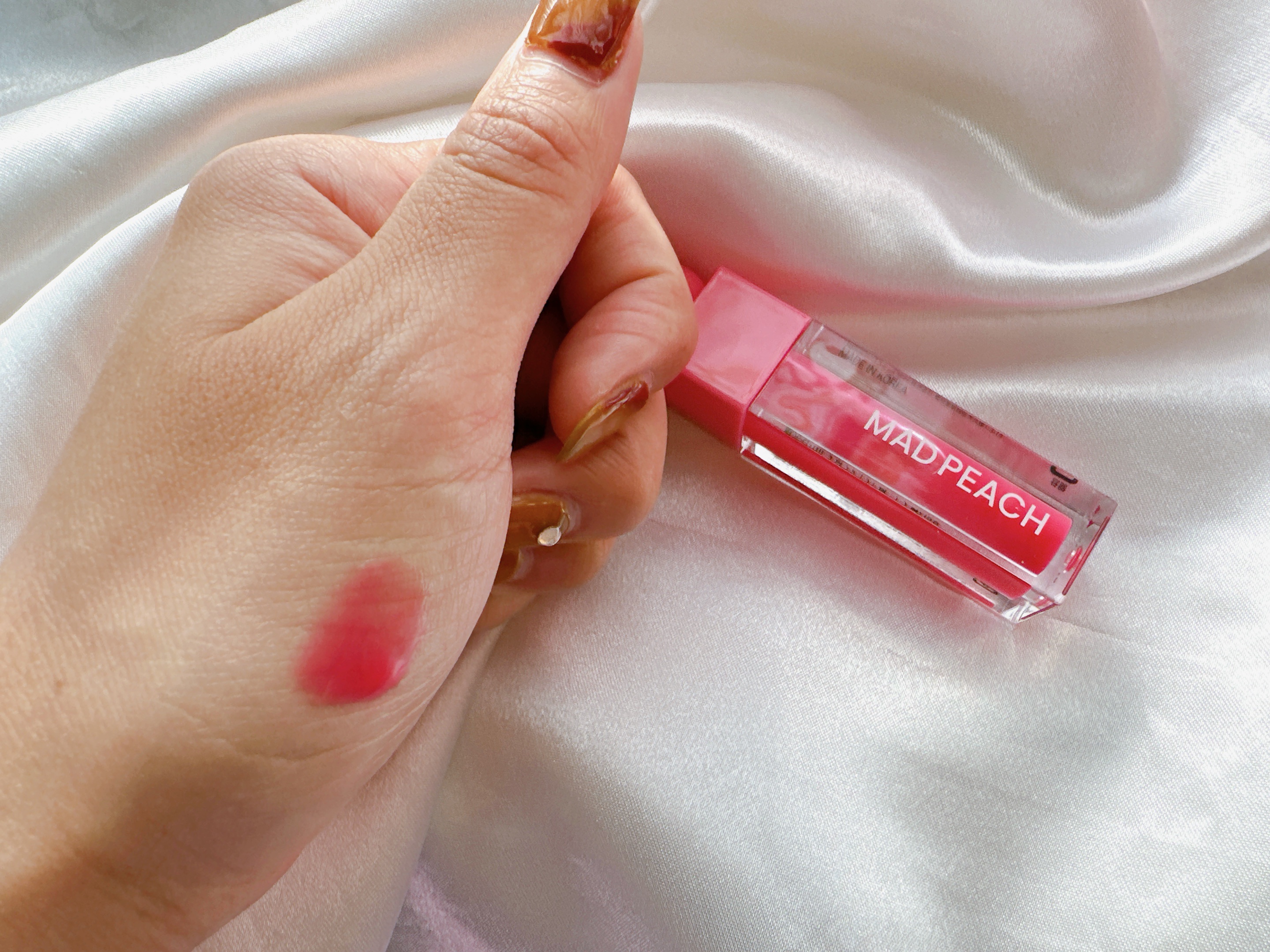 マッドピーチグロウフィットムードグロス 03 DEWY PINK/MAD PEACH/リップグロスを使ったクチコミ（2枚目）