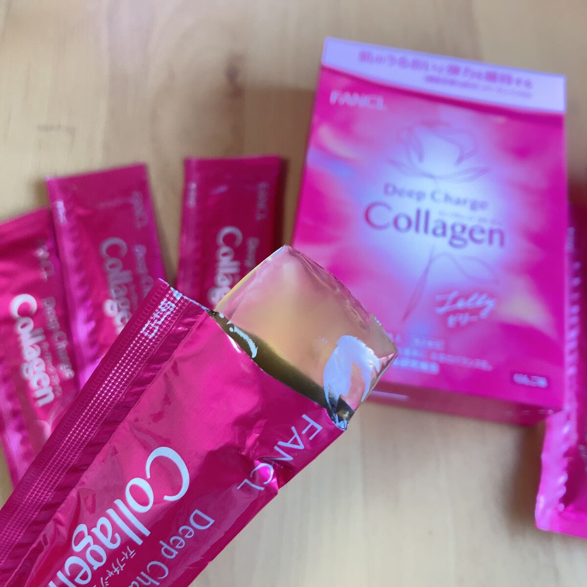 梅花リラ on LIPS 「ファンケルディープチャージコラーゲンスティックゼリー10本入り..」(2枚目)