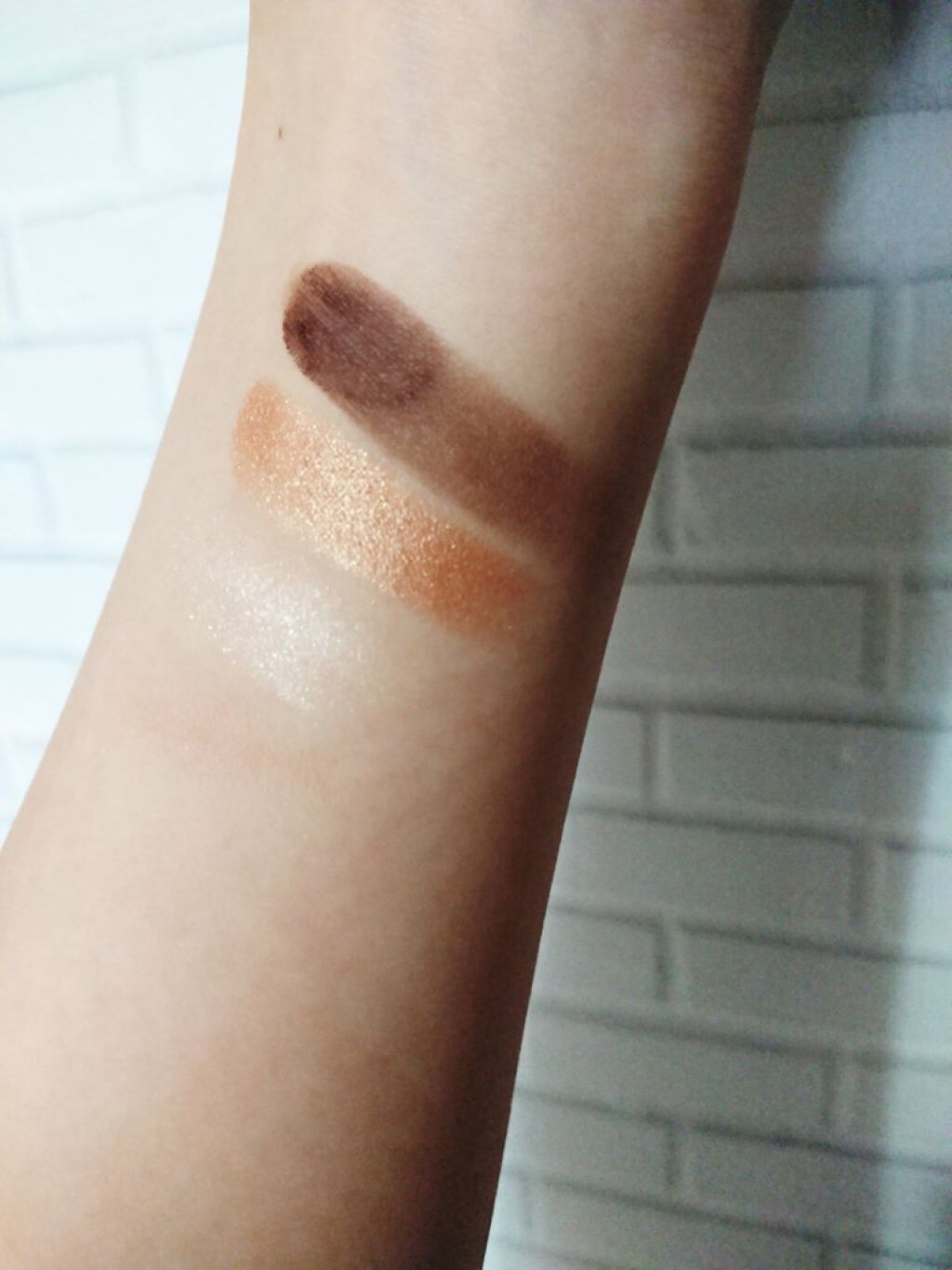 バイトサイズアイシャドウ/e.l.f. Cosmetics/アイシャドウパレットを使ったクチコミ（3枚目）