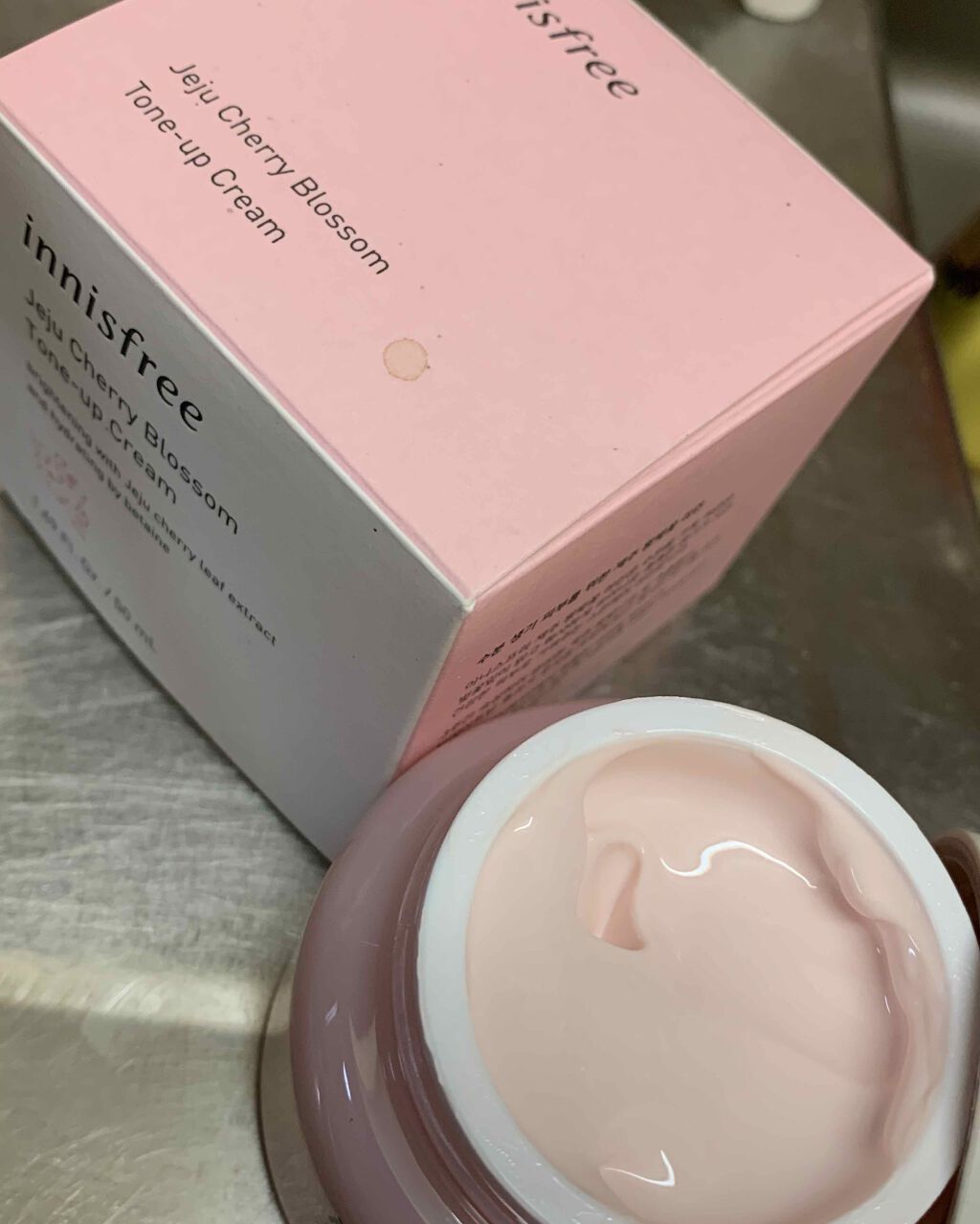 チェジュ チェリーブロッサム トーンアップクリーム/innisfree/化粧下地を使ったクチコミ(1枚目)