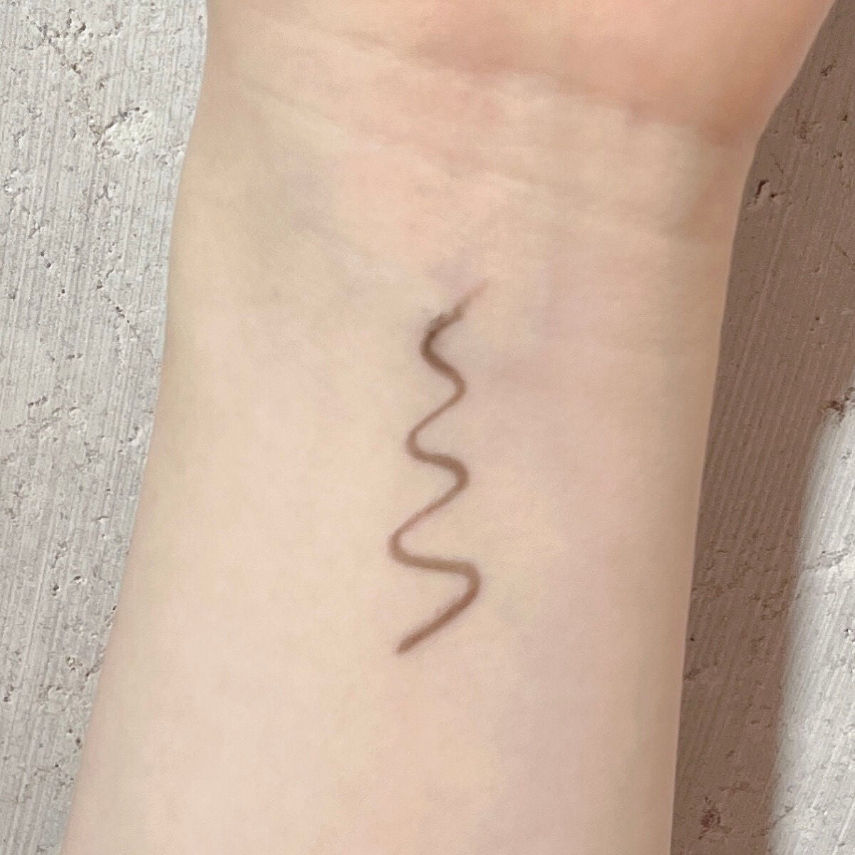 「密着アイライナー」極細クリームペンシル/デジャヴュ/ペンシルアイライナーを使ったクチコミ(3枚目)