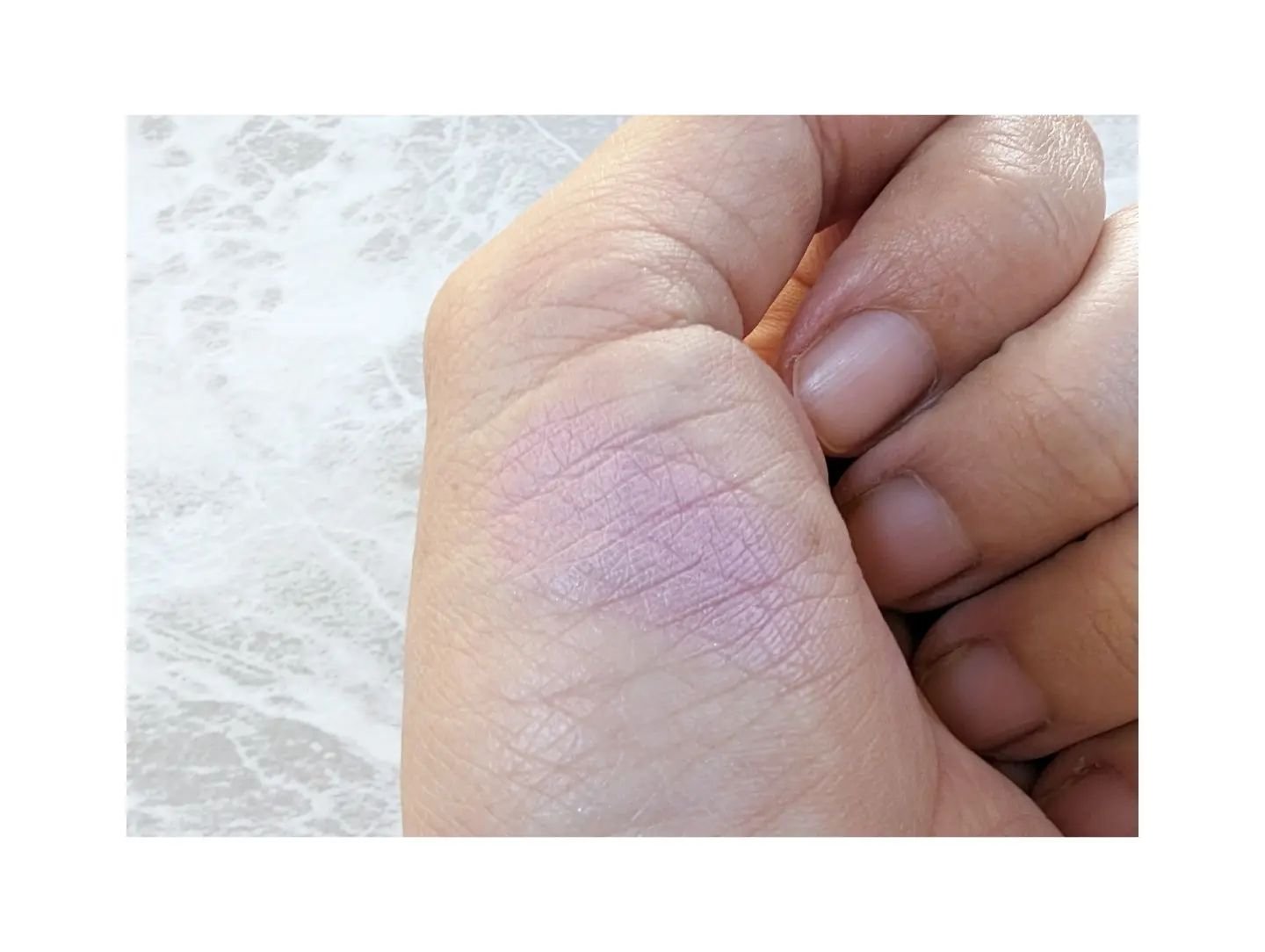 ボンディンググロウリップスティック/Laka/口紅を使ったクチコミ（2枚目）