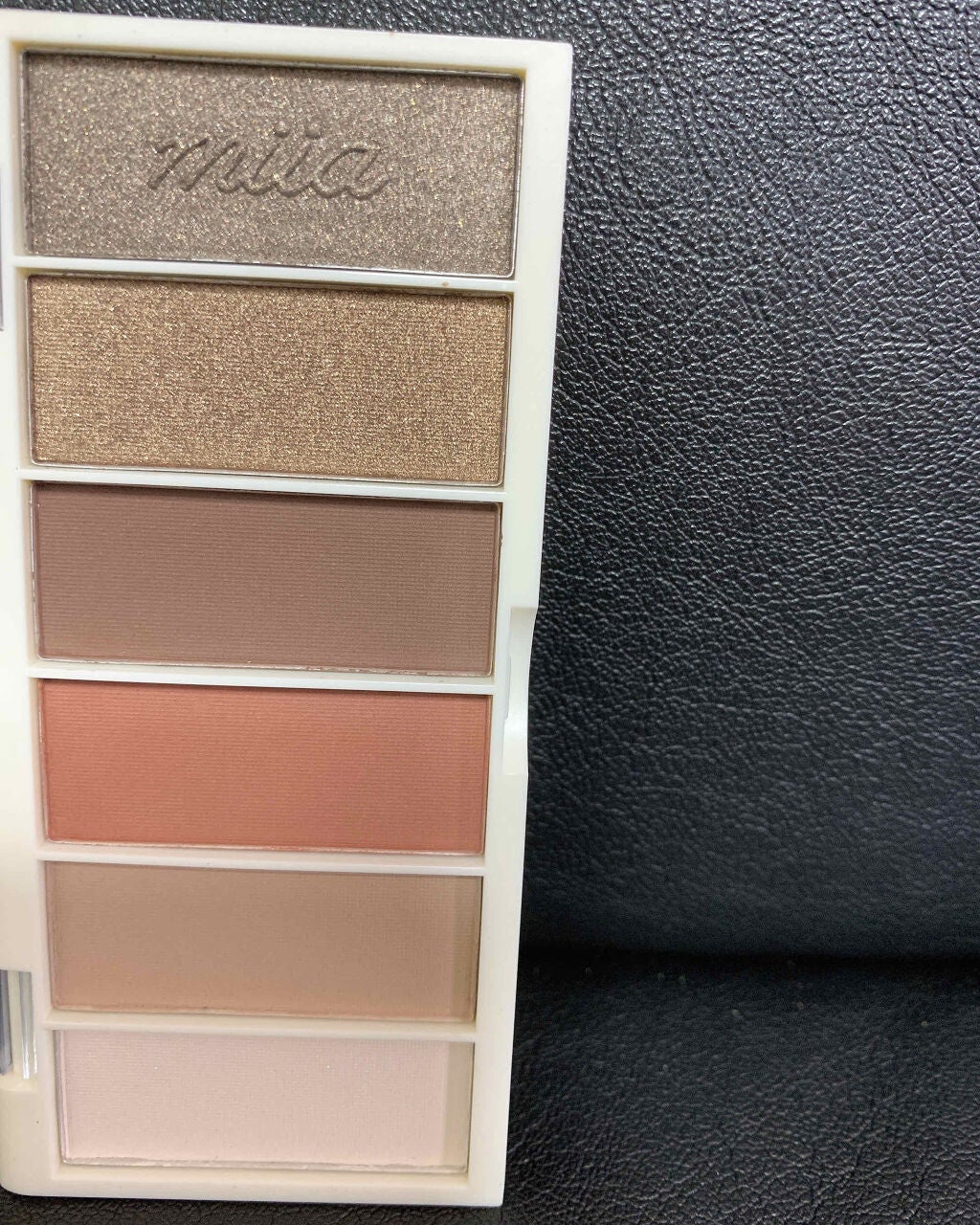 miia 6色アイシャドウ/DAISO/アイシャドウパレットを使ったクチコミ(2枚目)