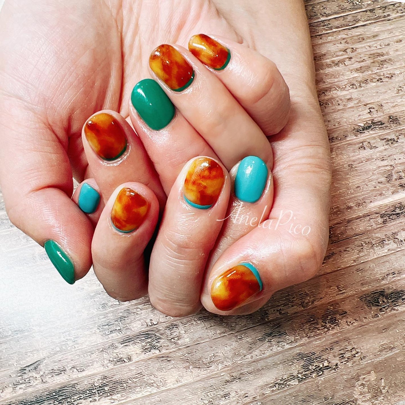 mamico on LIPS 「*お客様ネイル💅✨秋らしい組み合わせのべっこうネイル😊秋だと思..」(1枚目)