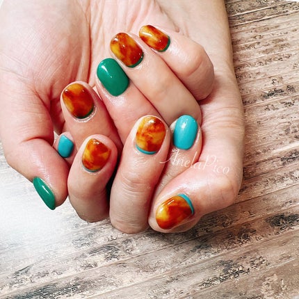 mamico on LIPS 「*お客様ネイル💅✨秋らしい組み合わせのべっこうネイル😊秋だと思..」(1枚目)