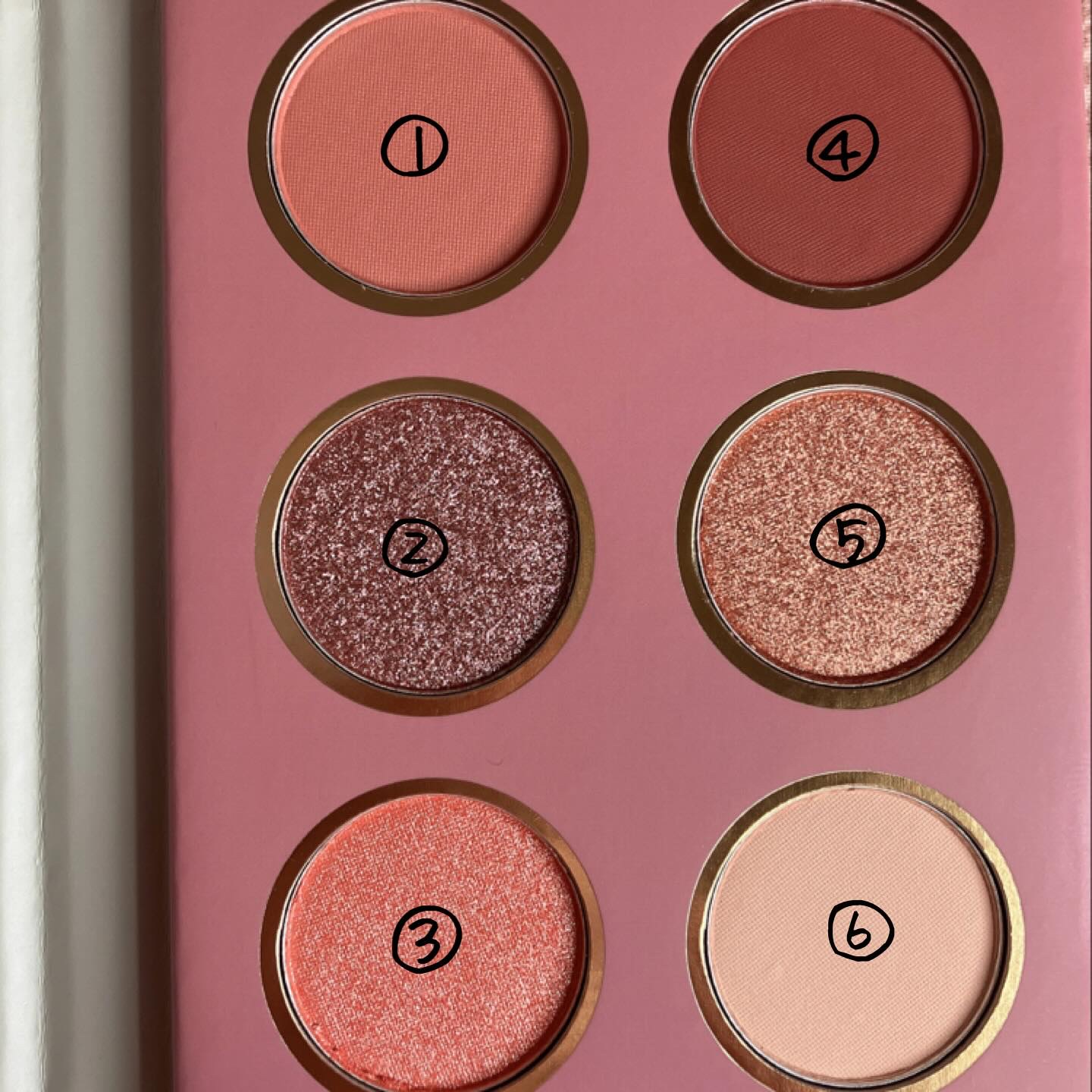 ライプンアイカラーパレット ロージーペタル/FRESHO2/アイシャドウパレットを使ったクチコミ（3枚目）