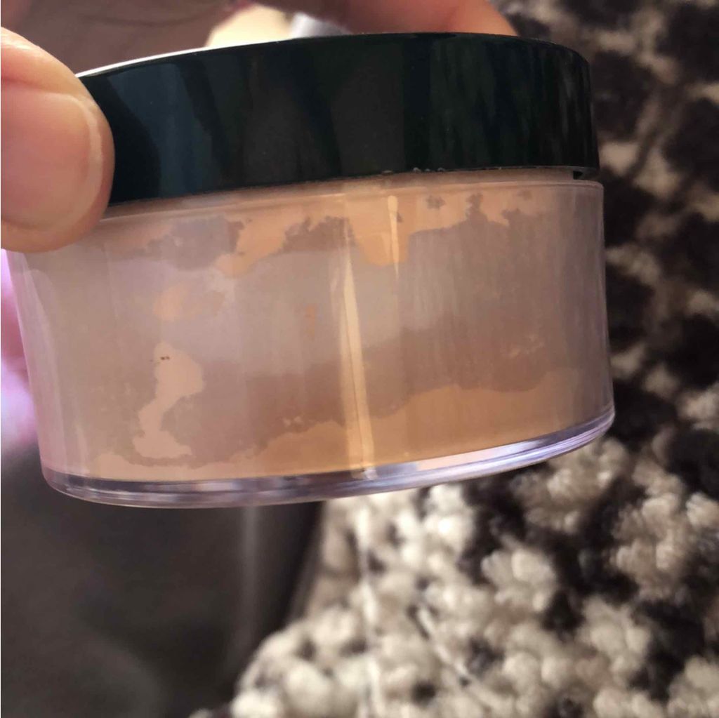 フィニッシングパウダー/チャコット・コスメティクス/ルースパウダーを使ったクチコミ（2枚目）