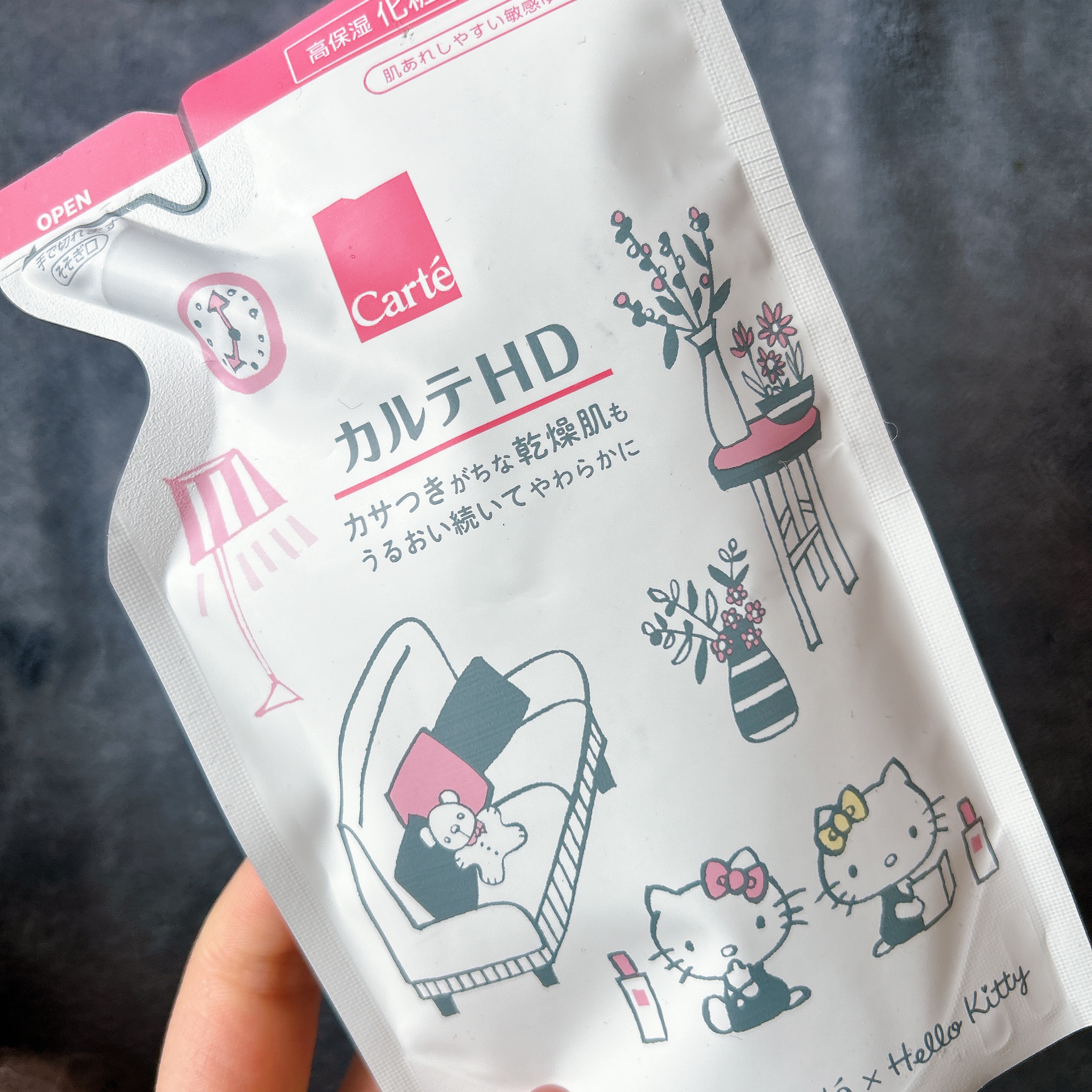 モイスチュア ローション ハローキティコラボ モイスチュア ローション つめかえキット/カルテHD/化粧水を使ったクチコミ（2枚目）