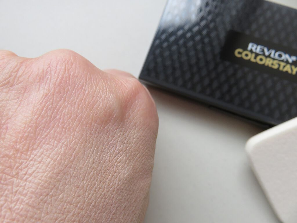 カラーステイ ロングウェア UV パウダー ファンデーション/REVLON/パウダーファンデーションを使ったクチコミ(3枚目)