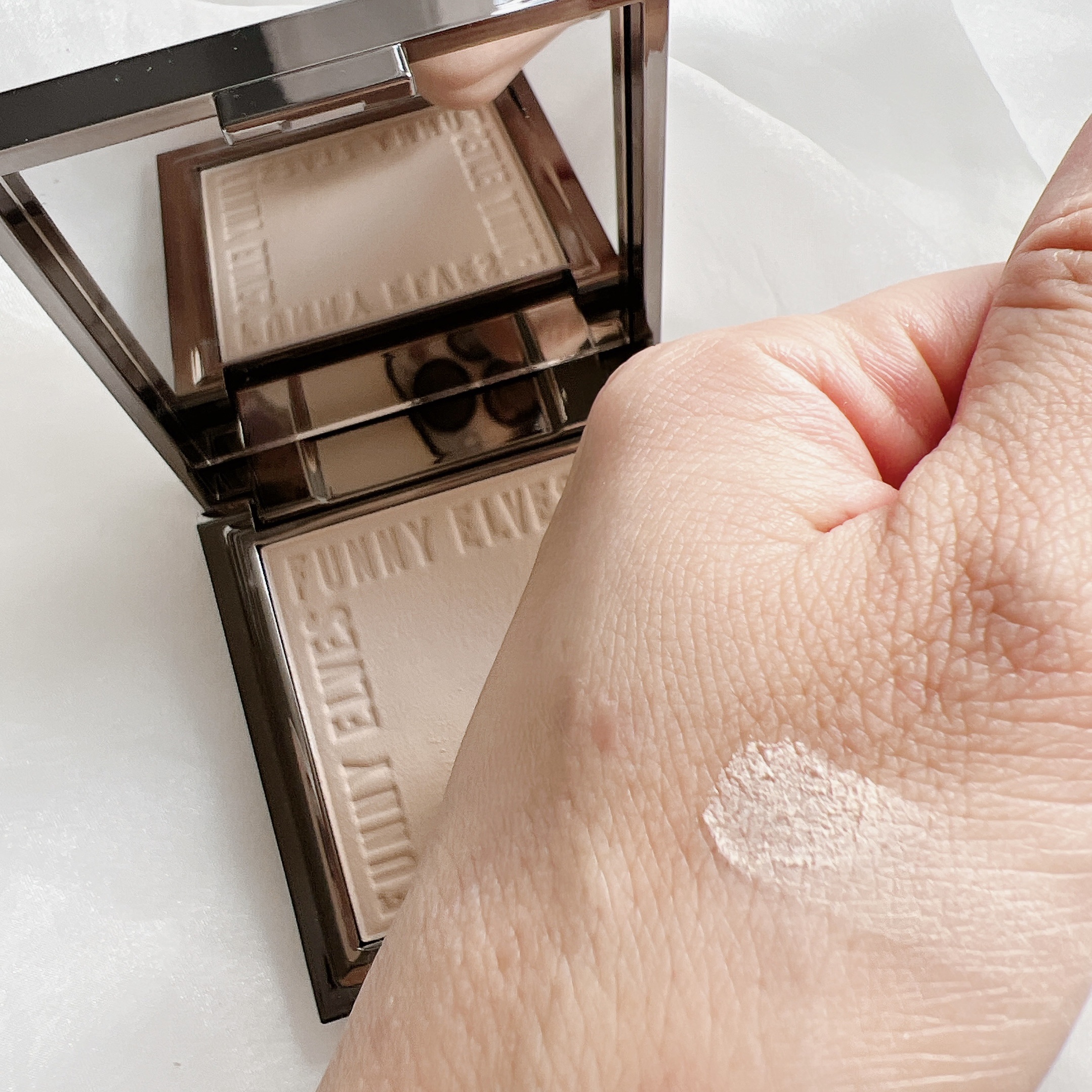 ロングウェア ソフトマットファンデーション/FUNNY ELVES方里/リキッドファンデーションを使ったクチコミ（3枚目）