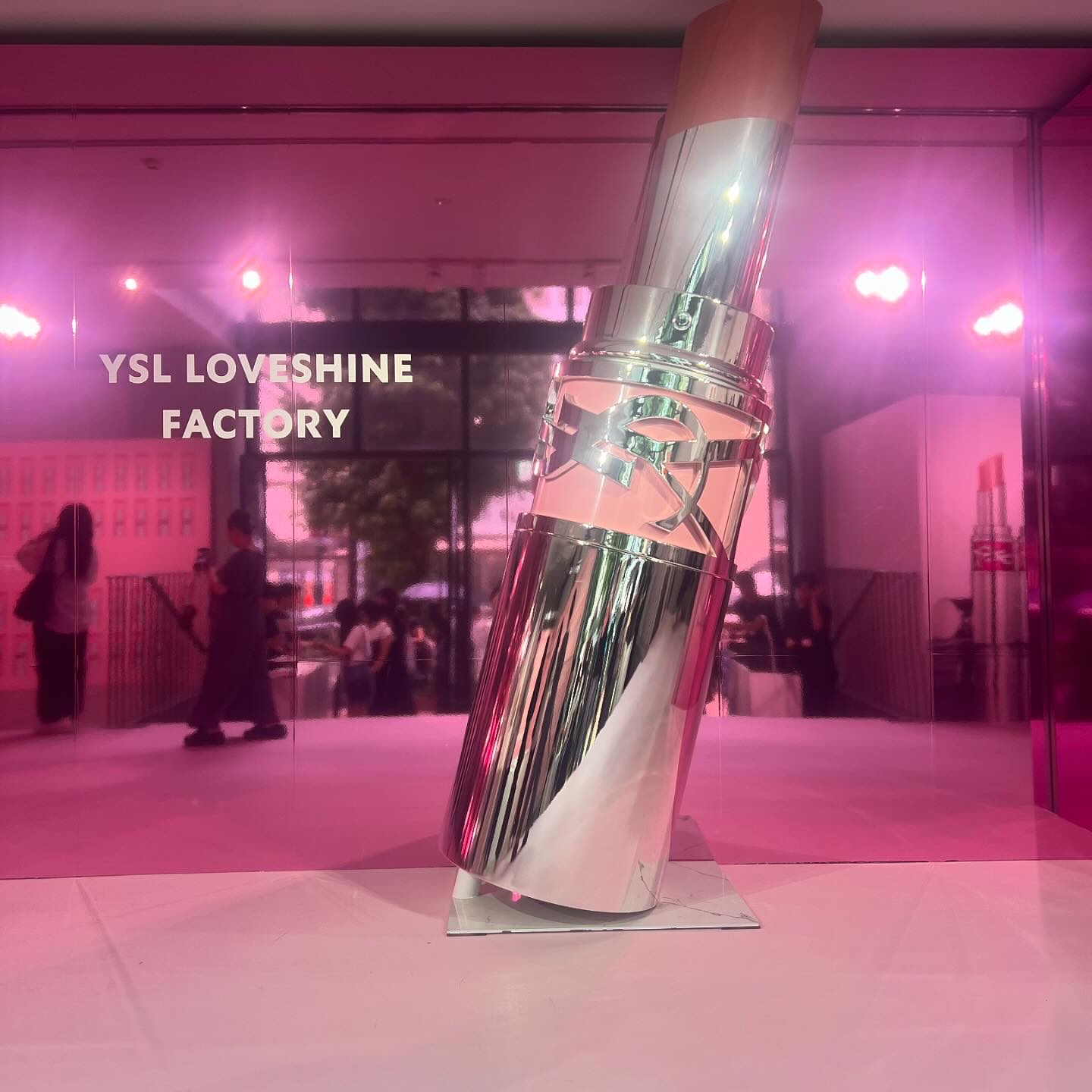 YSL ラブシャイン キャンディグレーズ/YVES SAINT LAURENT BEAUTE/口紅を使ったクチコミ（3枚目）