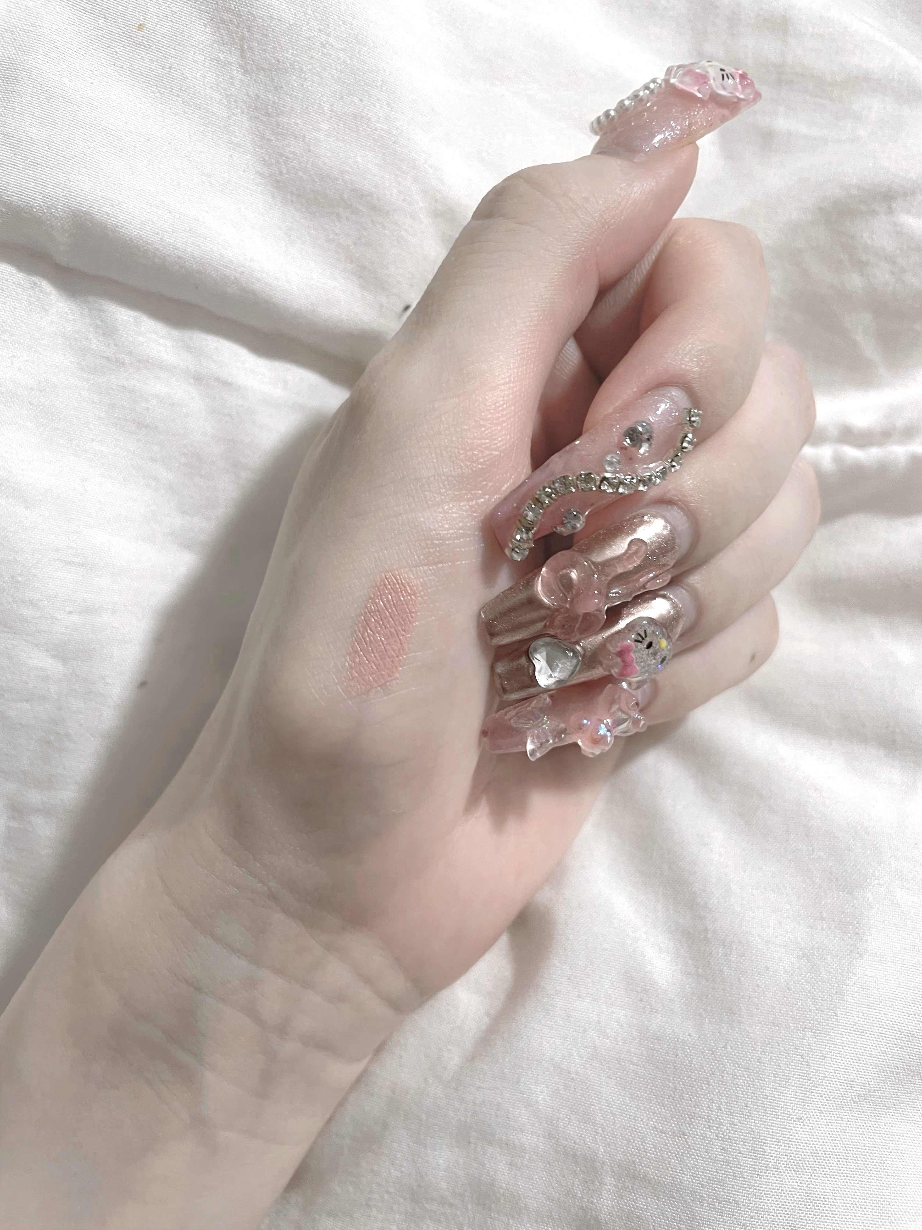 マットラテリキッドシャドウ EX-2 ホワイトピンク系【秘密記念日の白桃シェイク】/KATE/リキッドアイシャドウを使ったクチコミ（2枚目）