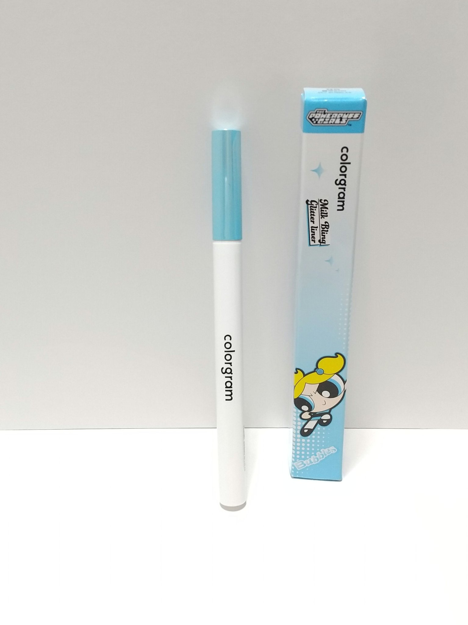 Colorgram ミルクブリングリッターライナーのクチコミ「⭐️⭐️⭐️☆☆
淡い発色✨

Colorgram
ミルクブリングリッターライナー
05　SK.....」（1枚目）