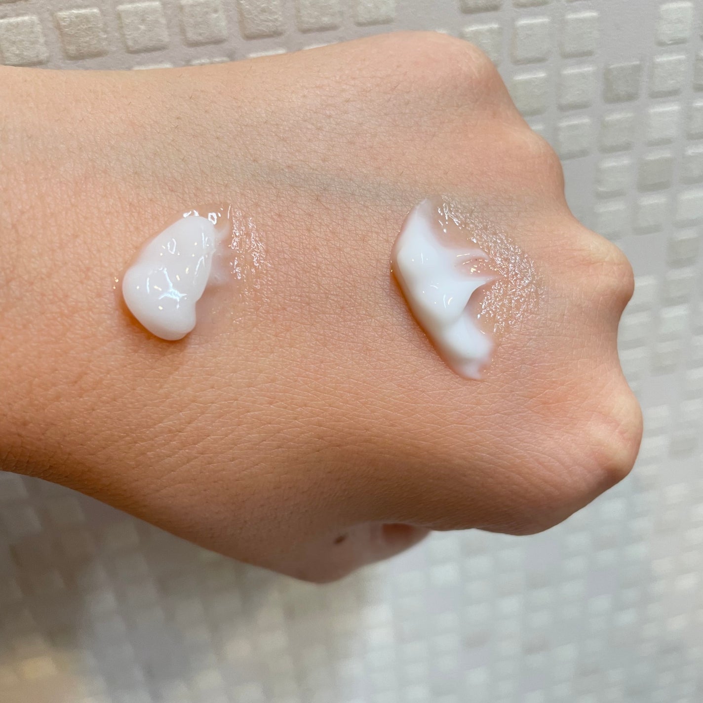 カームナイトケアボディミルク/YOLU/ボディミルクを使ったクチコミ(2枚目)