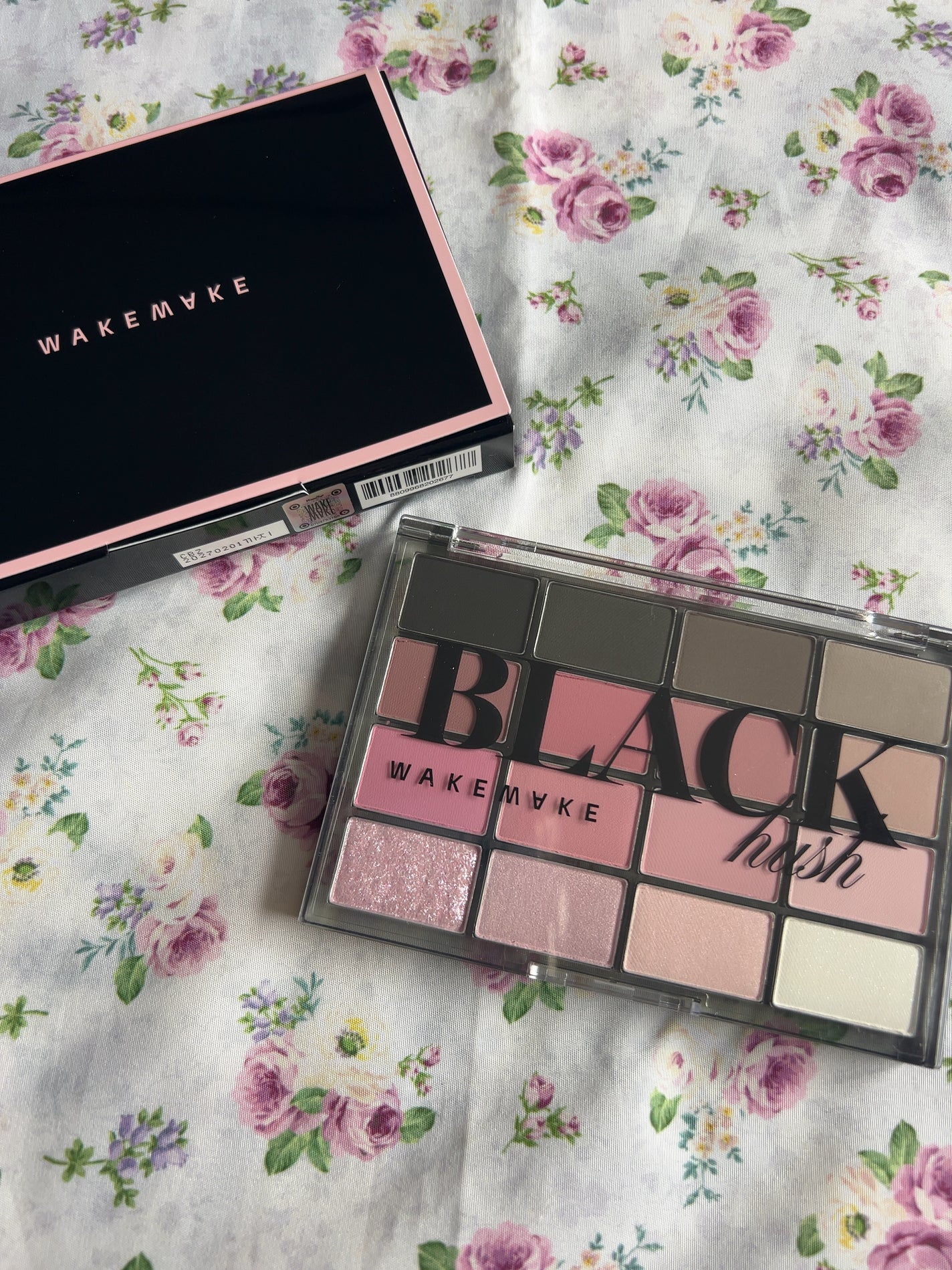 ソフトブラーリングアイパレット/wakemake/アイシャドウパレットを使ったクチコミ(1枚目)