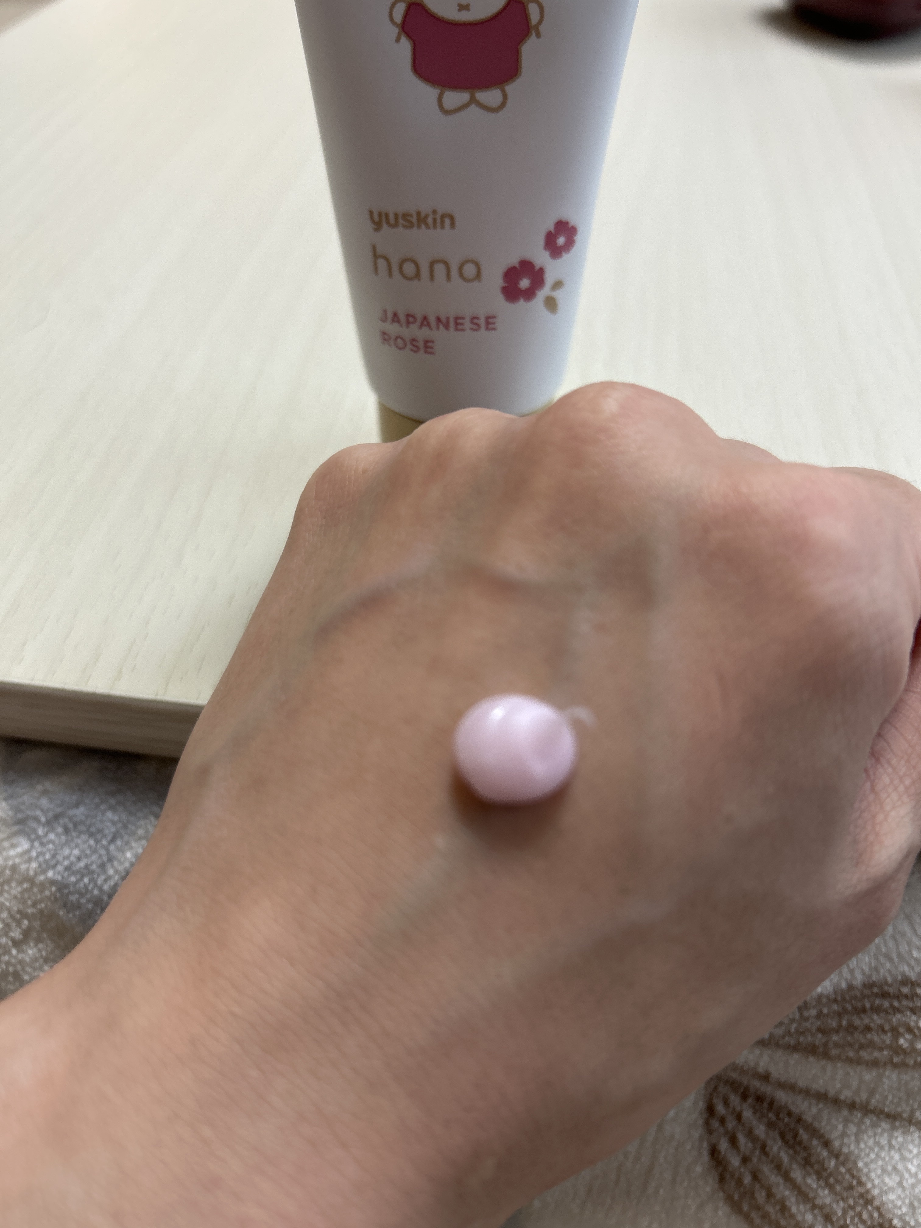 ハンドクリーム ジャパニーズローズ/ユースキンhana/ハンドクリームを使ったクチコミ（2枚目）