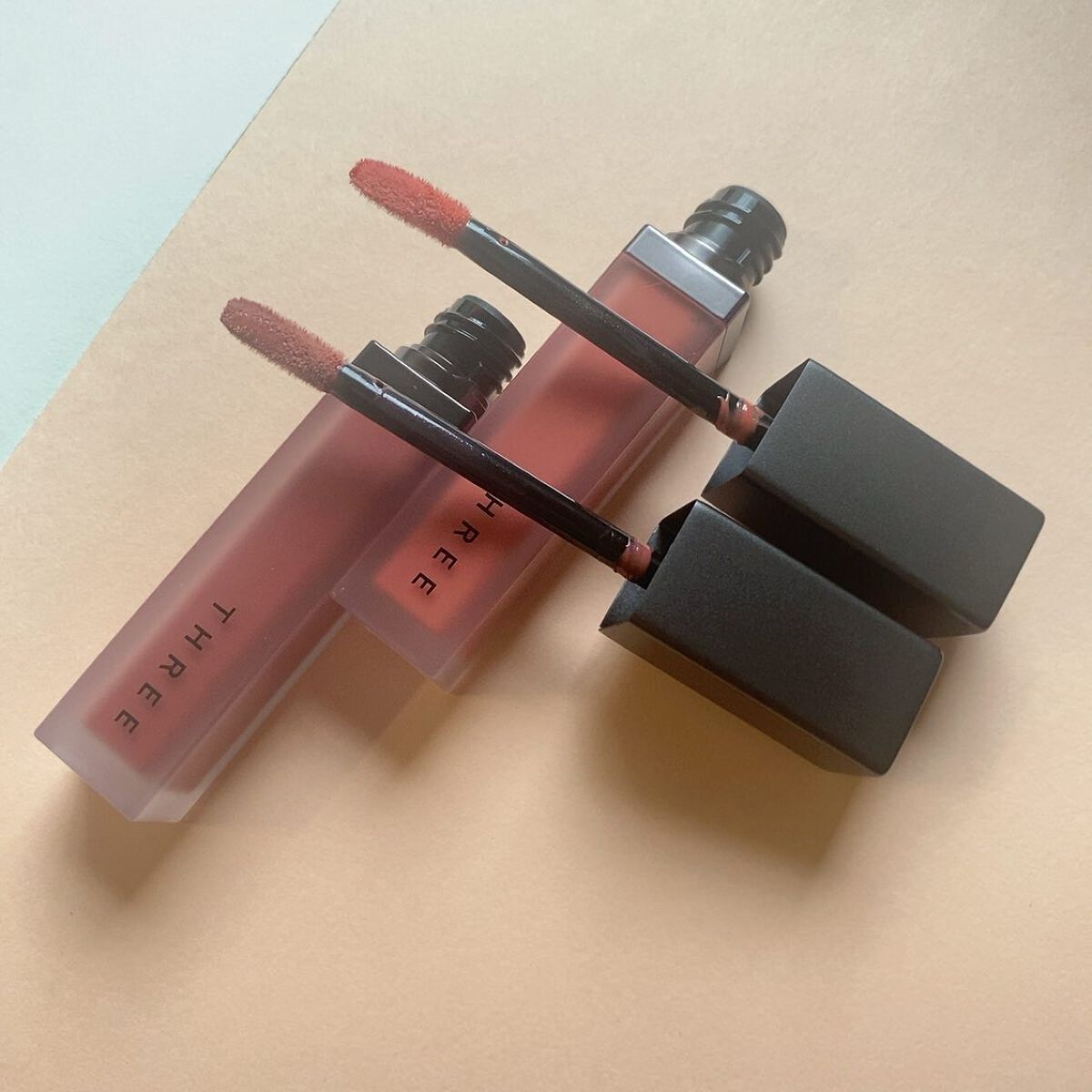 THREE ディヴァインリップジェム 04 KISS THE SKY/THREE/口紅を使ったクチコミ（3枚目）