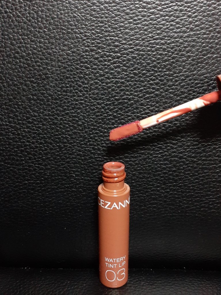 ウォータリーティントリップ 03 ベージュブラウン/CEZANNE/リップティントを使ったクチコミ（1枚目）