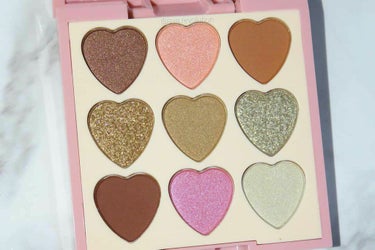 MAKEUP REVOLUTION I Heart Revolution Heartbreakers Eyeshadow Paletteのクチコミ「I Heart Revolution
Heartbreakers Eyeshadow Pale.....」（2枚目）