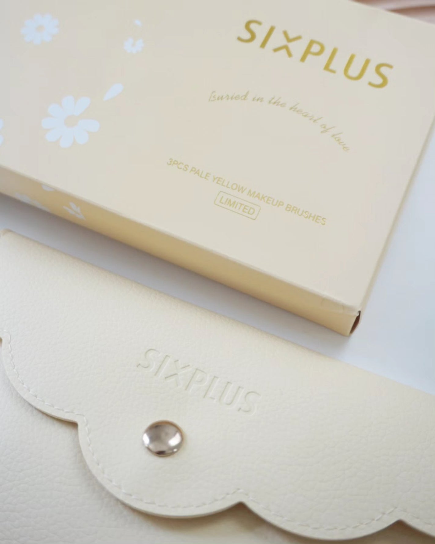 SIXPLUS ペイルイエローメイクブラシ3本セット -Daisyシリーズ/SIXPLUS/メイクブラシを使ったクチコミ(7枚目)