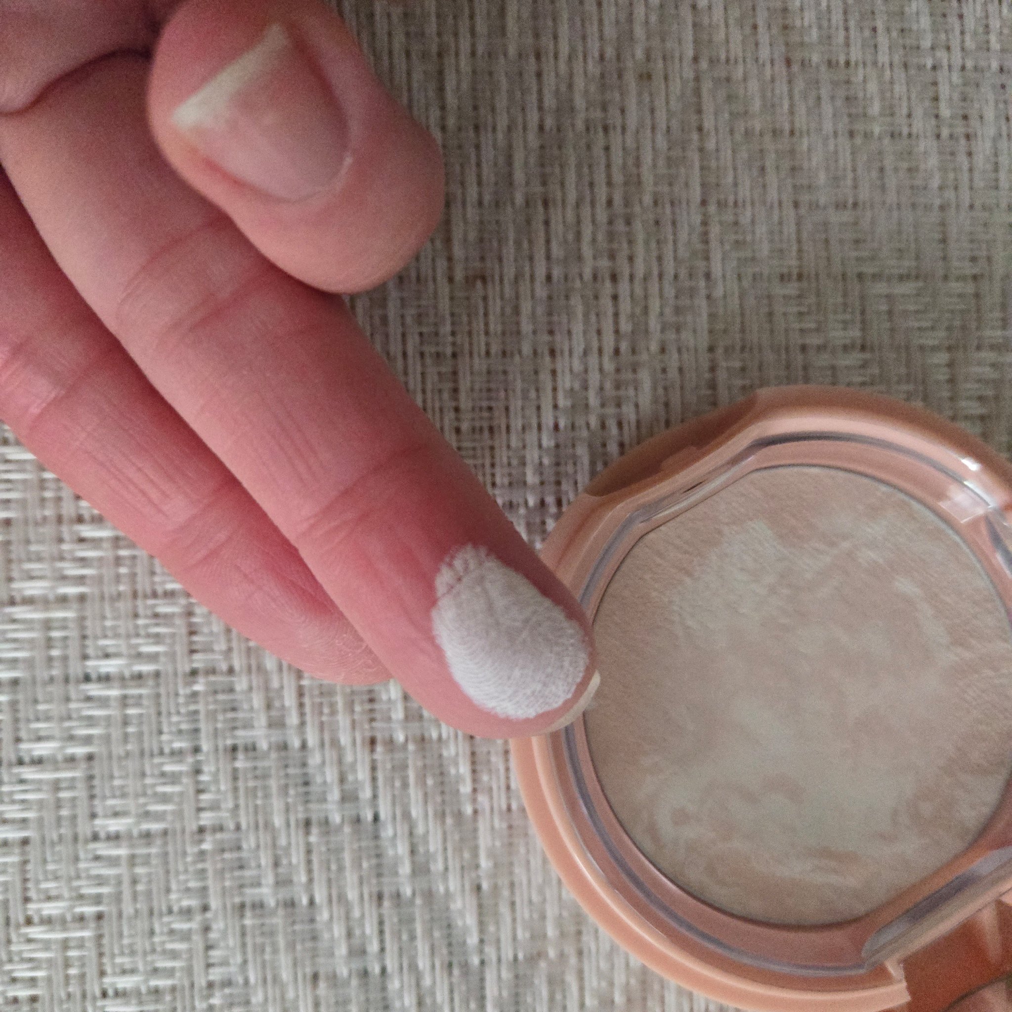 アピュー ジューシーパン ジェリーパウダー/A’pieu/プレストパウダーを使ったクチコミ（3枚目）