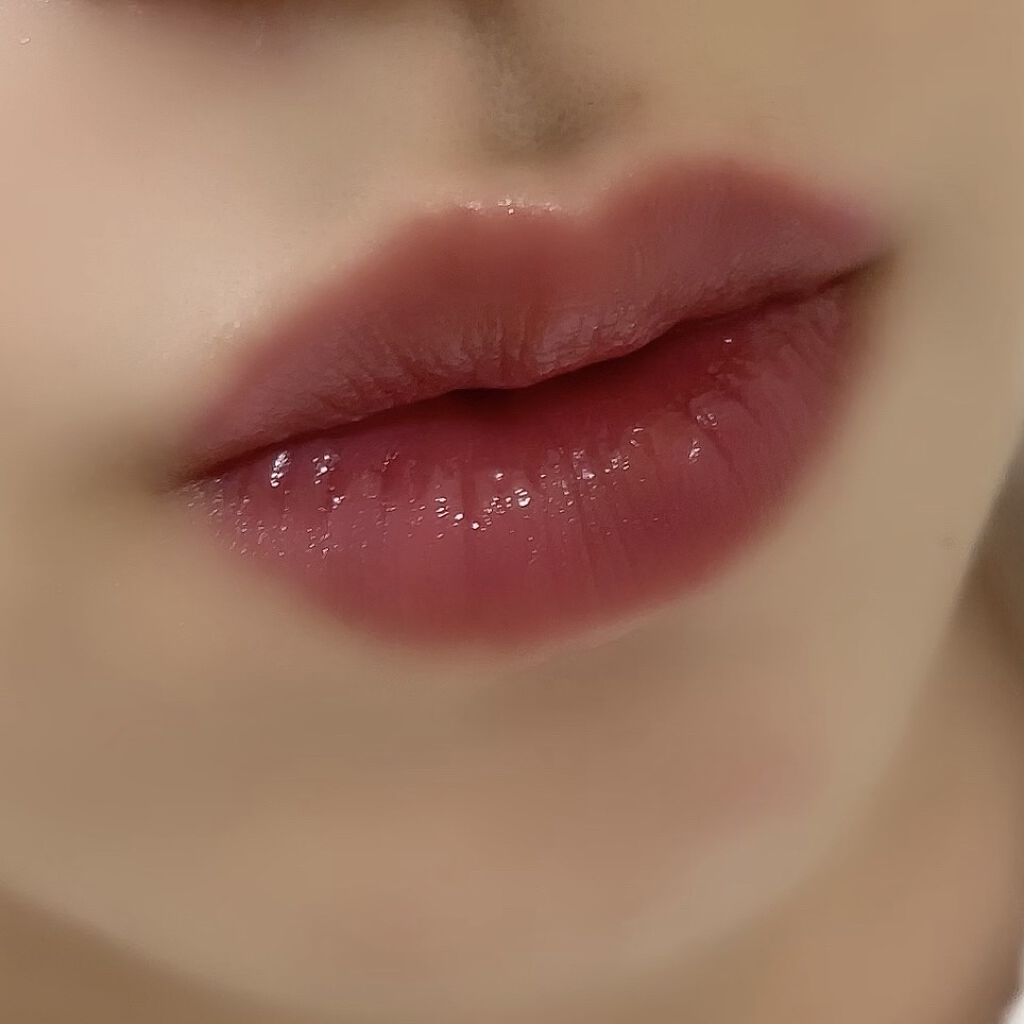 ジューシーラスティングティント/rom&nd/リップティントを使ったクチコミ（2枚目）