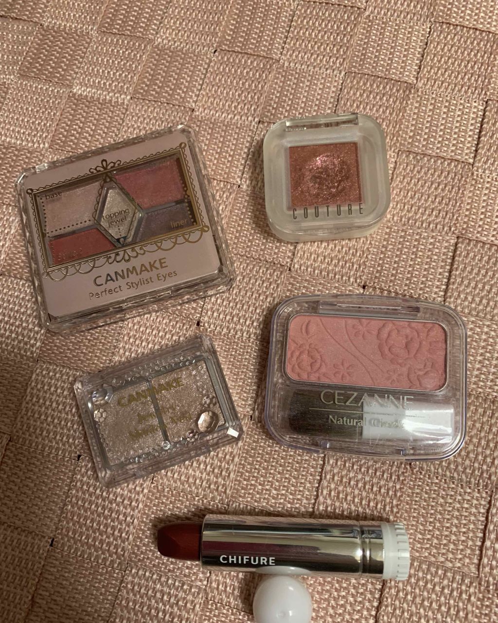 クチュールシャドウ(MELTED)/A’pieu/単色アイシャドウを使ったクチコミ（1枚目）