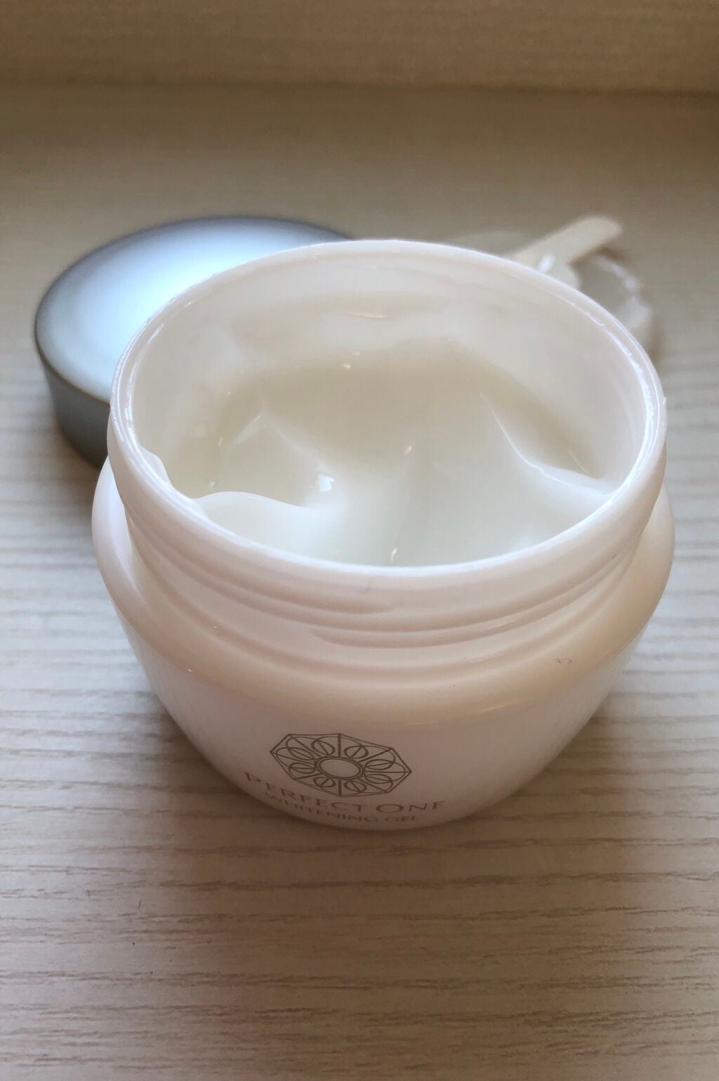 薬用ホワイトニングジェル/パーフェクトワン/オールインワン化粧品を使ったクチコミ(2枚目)