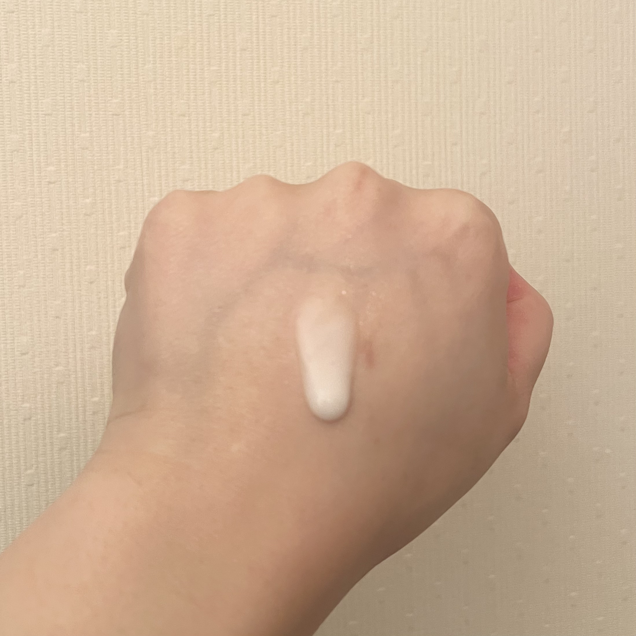 アクアレーベル トリートメントミルク（ブライトニング） しっとりのクチコミ「プチプラなのにデパコス成分配合で使用感も良い✨乳液迷子さんはこれ使って！！

#アクアレーベル.....」（3枚目）