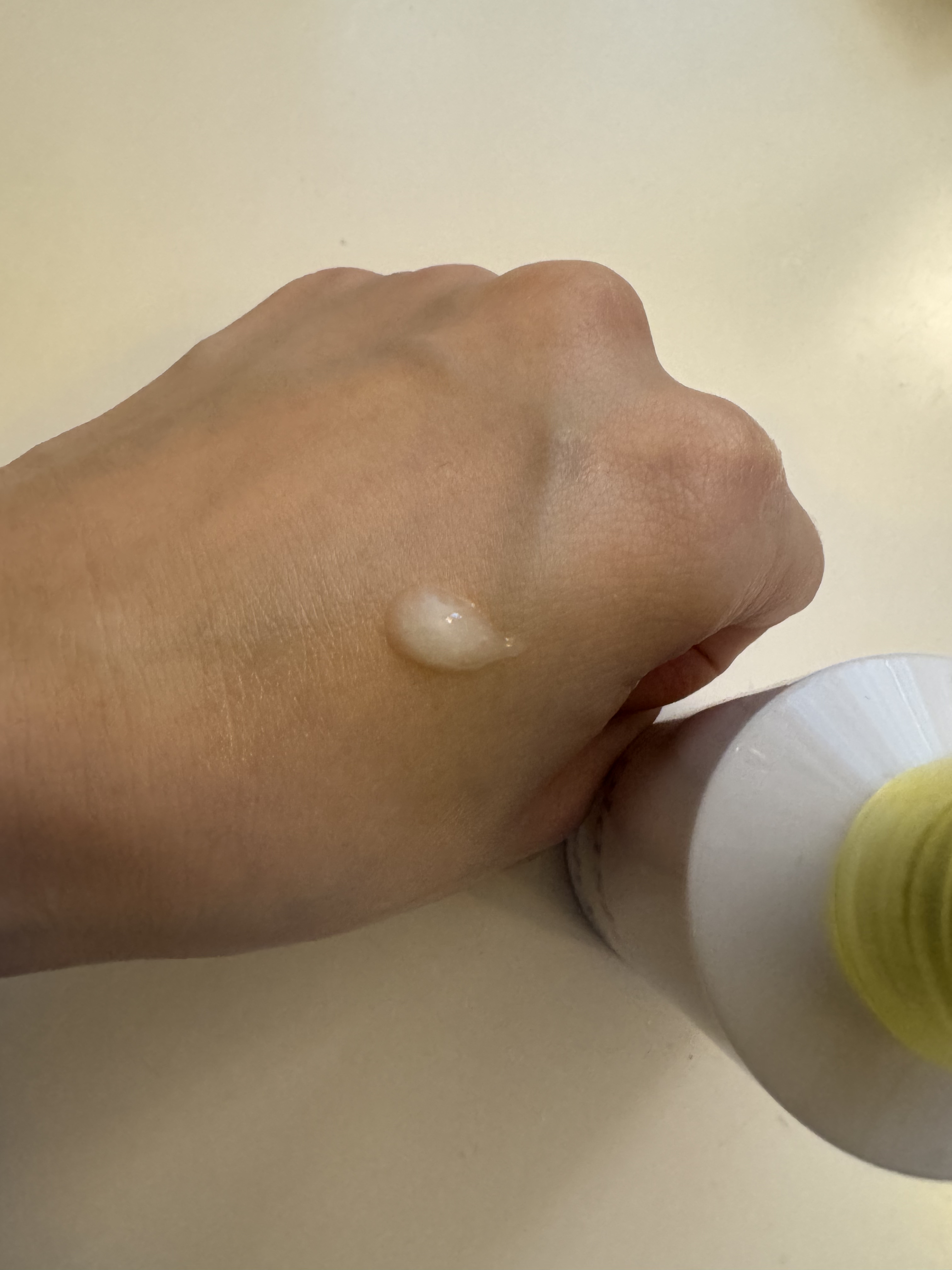 エスポア ウォータースプラッシュサンセラム/espoir/日焼け止めクリームを使ったクチコミ（2枚目）