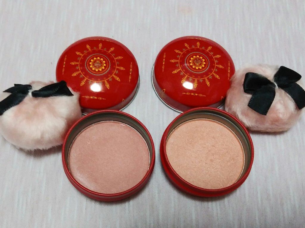 DAISO エルファーポンポンチークBのクチコミ「レトロ可愛い❤️
エルファー ポンポンチーク

【使った商品】
エルファー ポンポンチーク
【.....」（2枚目）