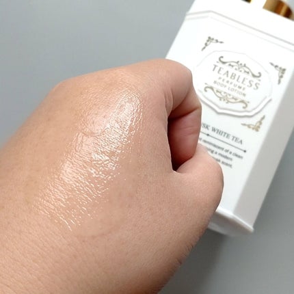 パフュームボディローション リリィムスクホワイトティー/TEABLESS/ボディローションを使ったクチコミ(5枚目)