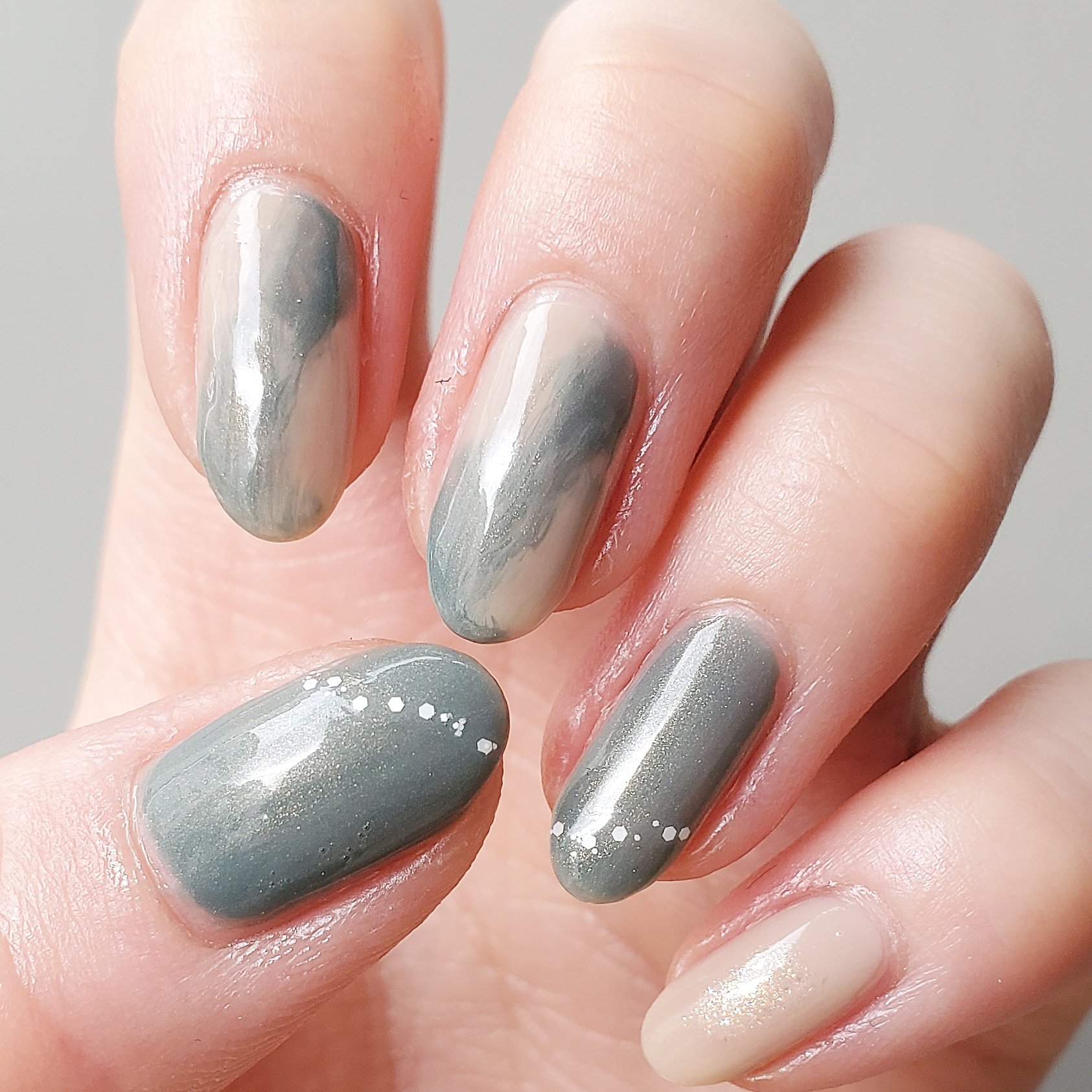 グロッシーコート ミルクティーチャイ【旧】/スキューズミー/オールインワンネイルを使ったクチコミ（2枚目）