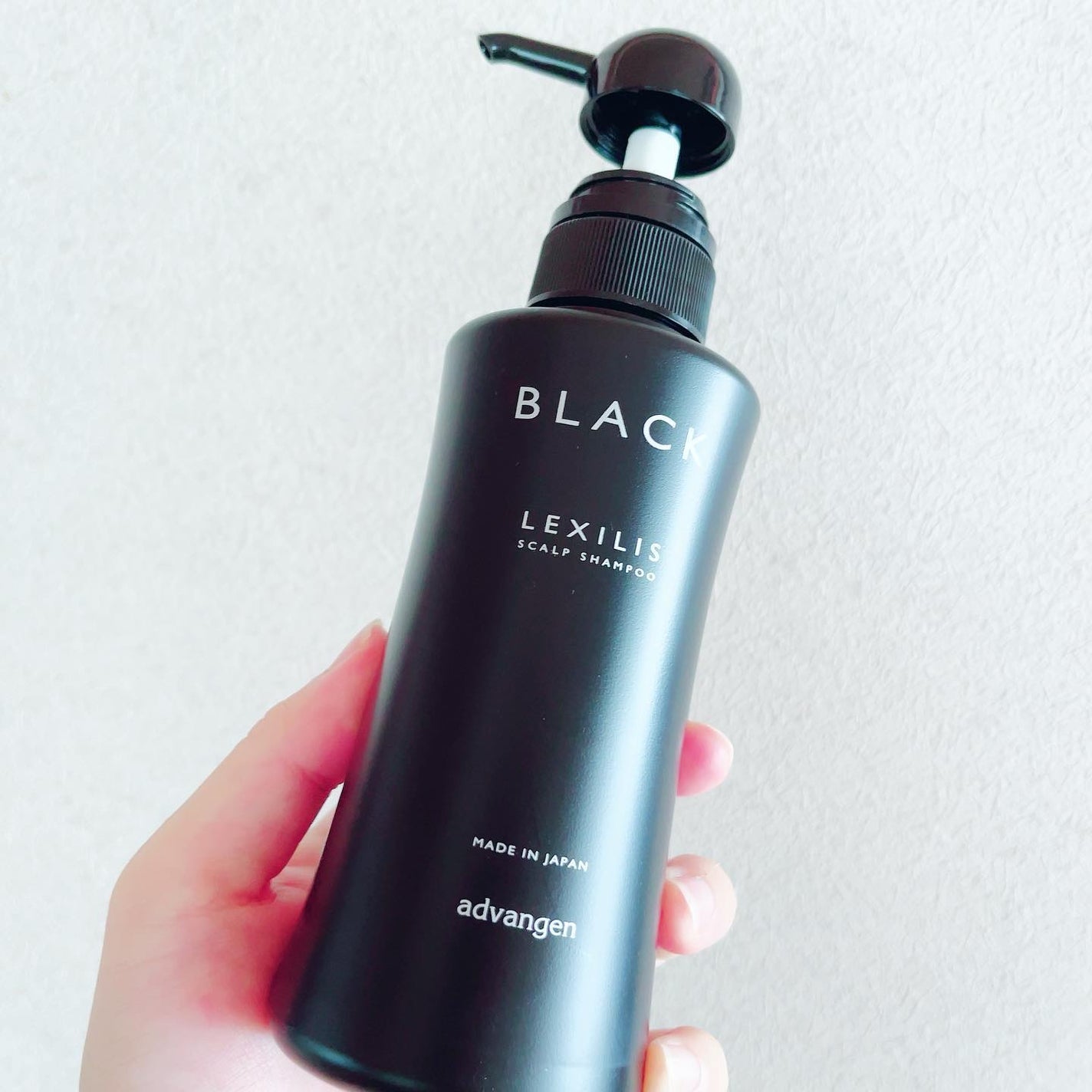 ブラック フレグランス スタイリング ヘアエッセンス/LEXILIS/アウトバストリートメントを使ったクチコミ(2枚目)