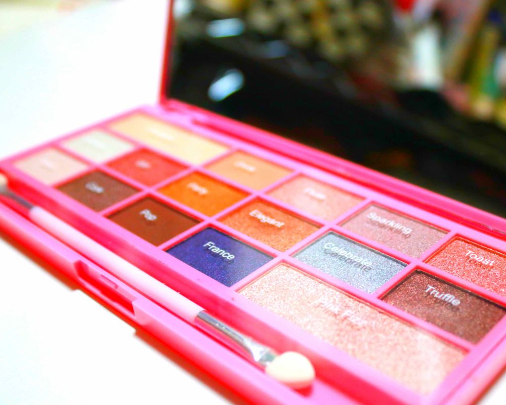 アイラブチョコレート ピンクフィズ/MAKEUP REVOLUTION/アイシャドウパレットを使ったクチコミ（2枚目）