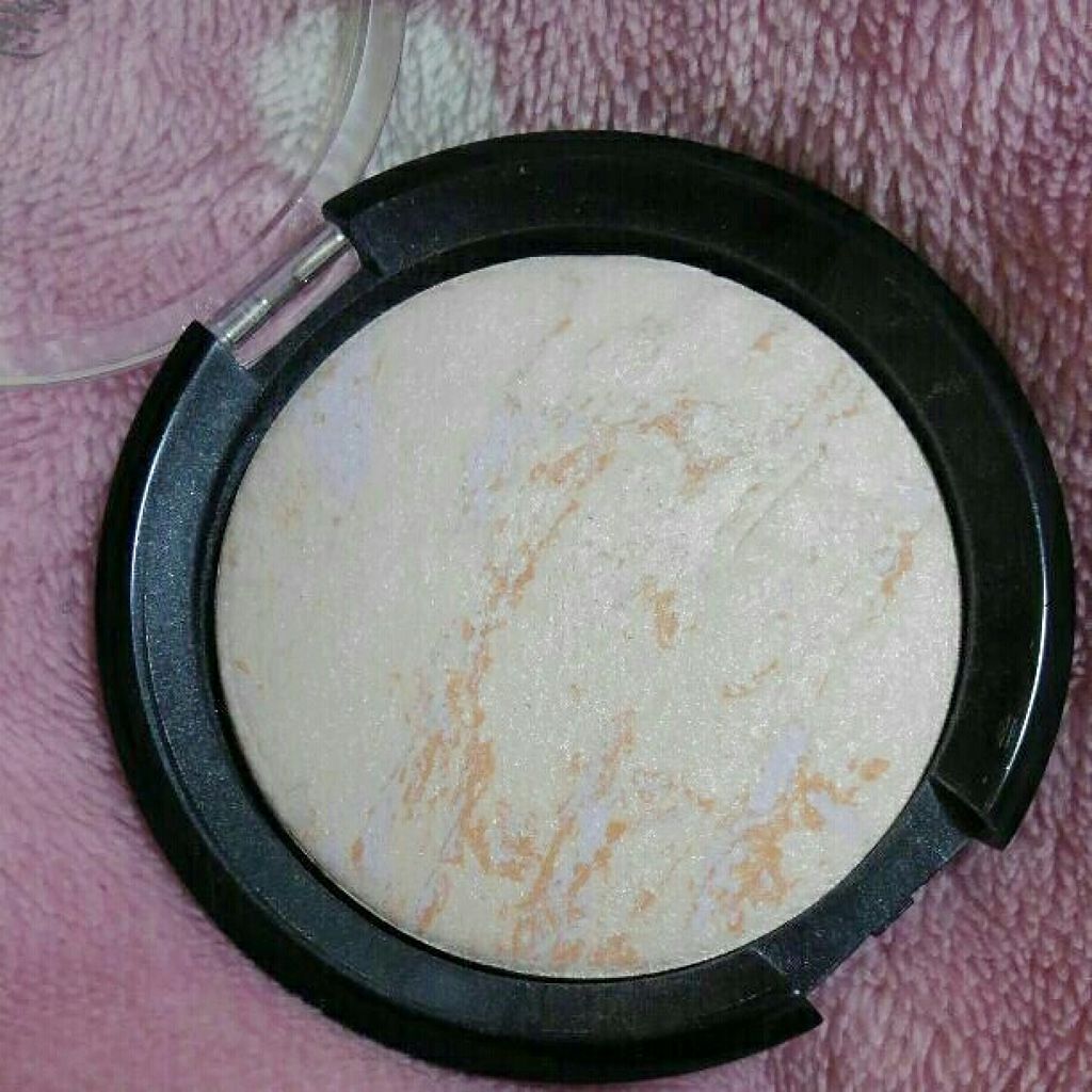 リシェ イルミネート パウダー/Visée/プレストパウダーを使ったクチコミ（3枚目）