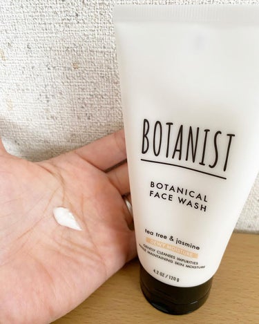 BOTANIST ボタニカルフェイスウォッシュ デューイーモイスチャーのクチコミ「BOTANIST
ボタニカルフェイスウォッシュ デューイーモイスチャー
120g
.
.
毛穴.....」（2枚目）