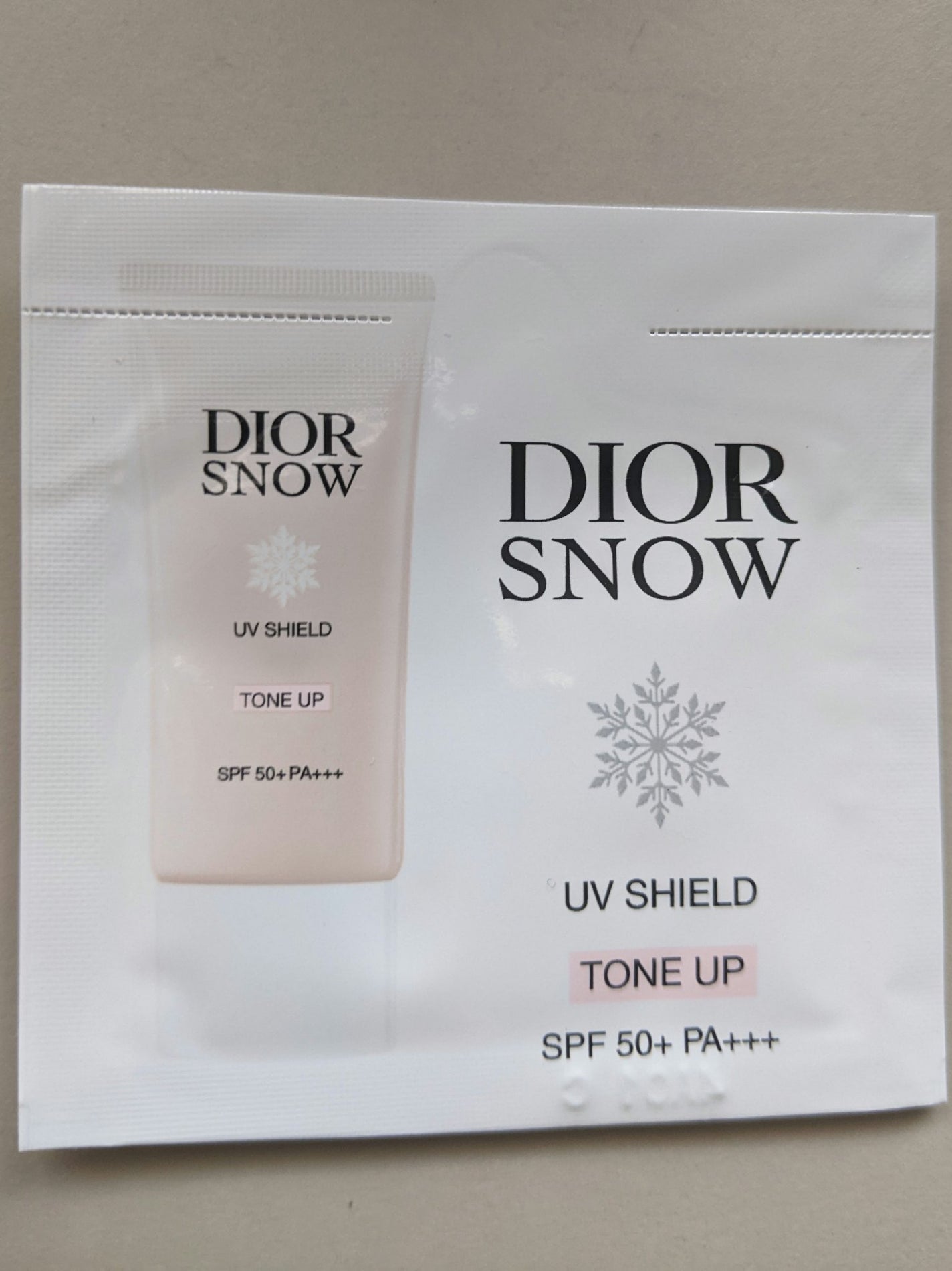 【旧】スノー UVシールド トーンアップ 50+/Dior/日焼け止めミルクを使ったクチコミ(1枚目)