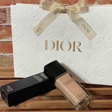 ディオールスキン フォーエヴァー フルイド グロウ/Dior/リキッドファンデーションを使ったクチコミ（1枚目）