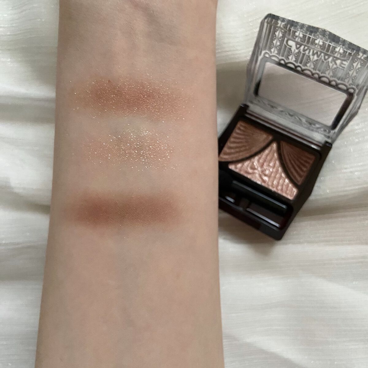 ジューシーピュアアイズ/キャンメイク/アイシャドウパレットを使ったクチコミ(2枚目)