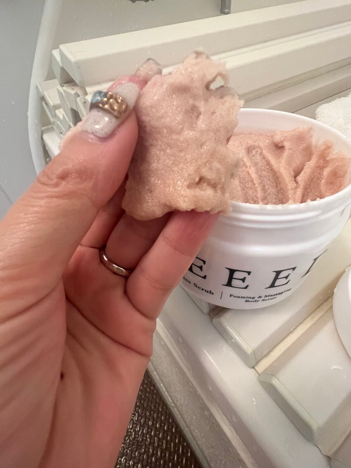 ブリススクラブ/WEEED/ボディスクラブを使ったクチコミ(2枚目)