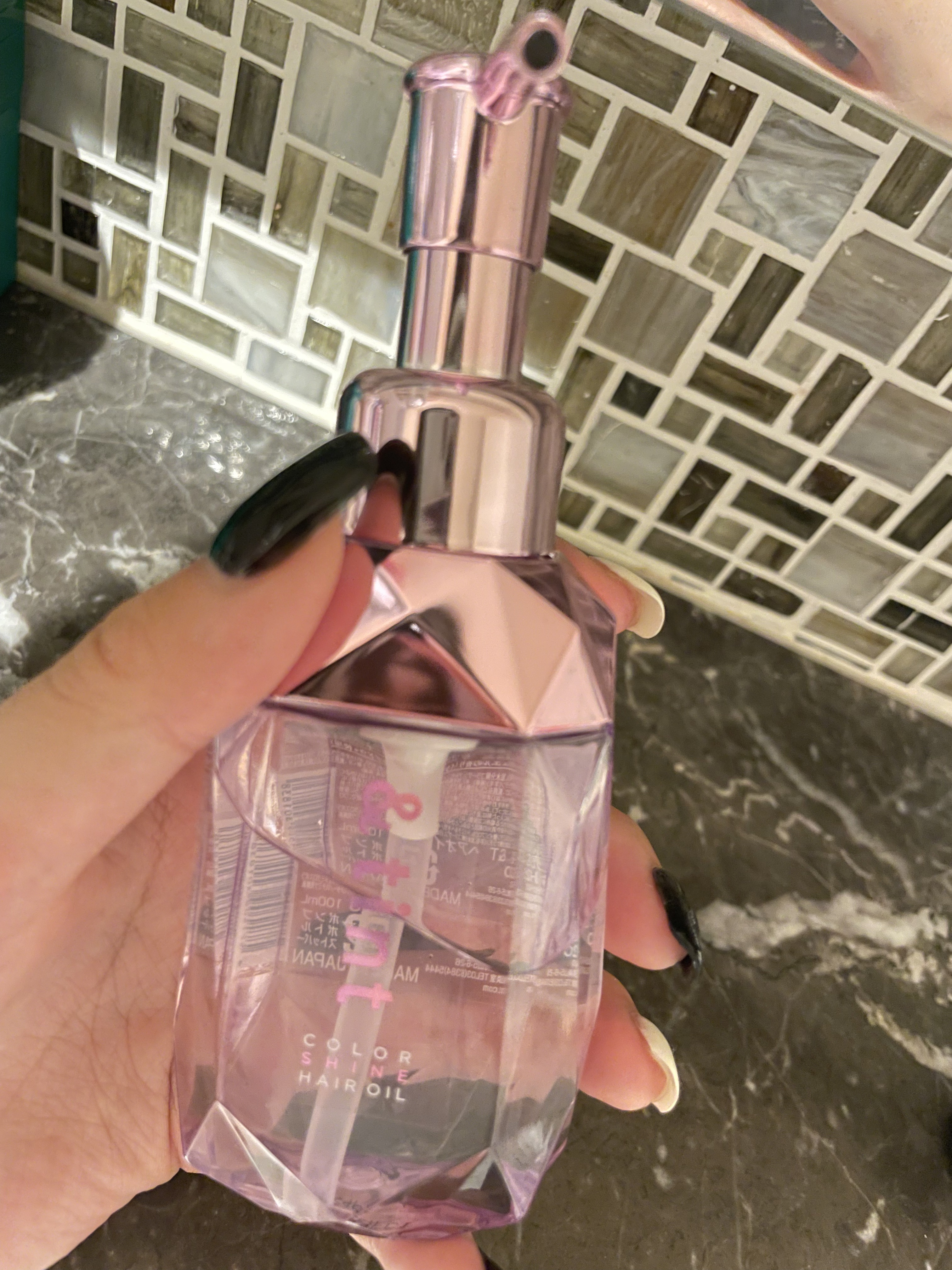 アンドティント カラーシャイン ヘアオイル/&tint/ヘアオイルを使ったクチコミ（1枚目）