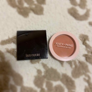 チークカラー比較❤🧡

❤laura mercier
ブラッシュカラーインフュージョン 06CHAI
🧡A'PIEU
ジューシーパンメレンゲチーク BE01イチジクメレンゲ

パッと見同じじゃんと思いま