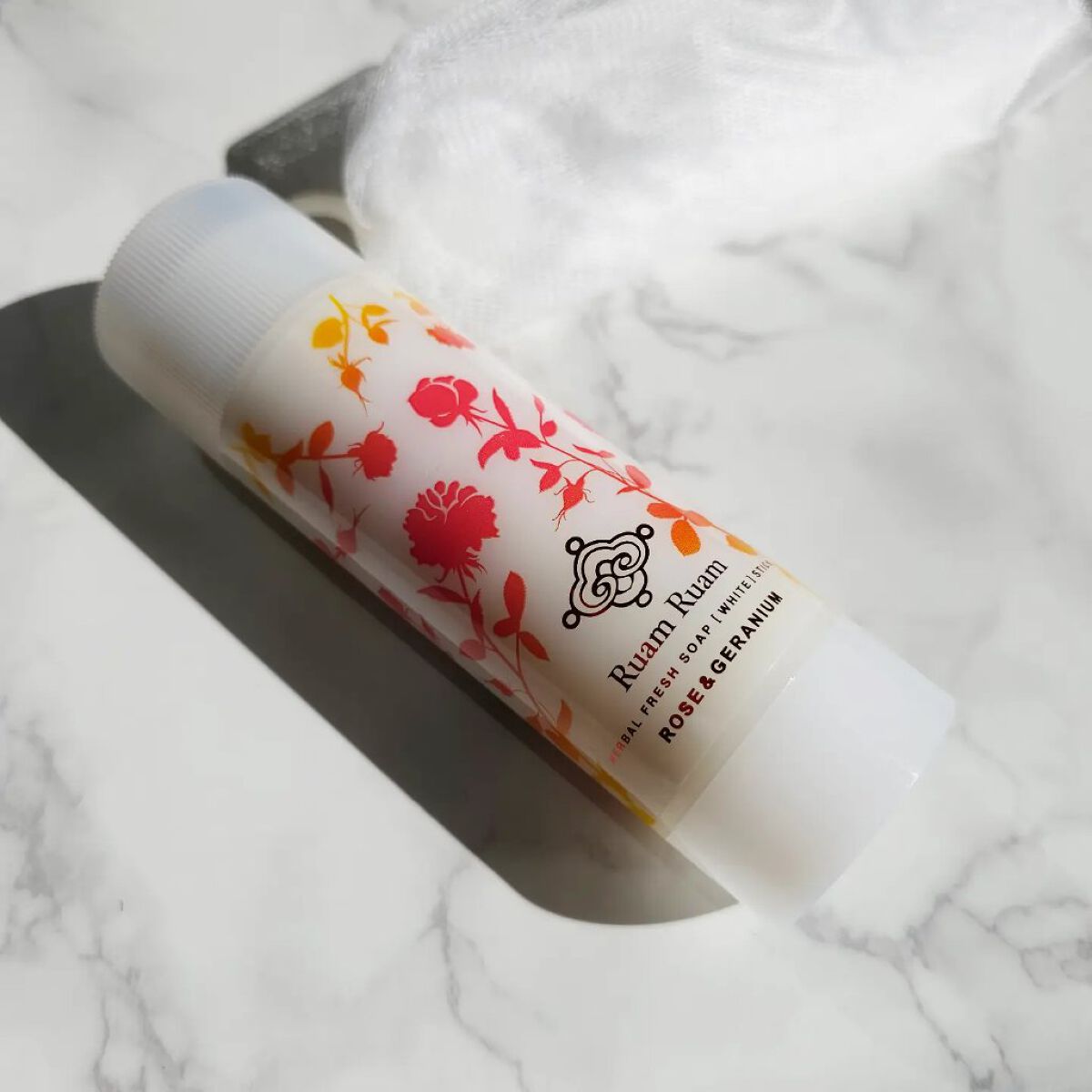 生せっけん スティック [ホワイト] ローズ＆ゼラニウム/Ruam Ruam/洗顔石鹸を使ったクチコミ（1枚目）